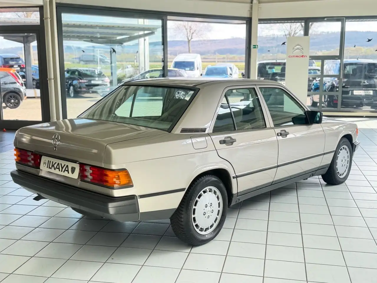 Mercedes-Benz 190 E *Automatik*Schiebedach*, foto 7
