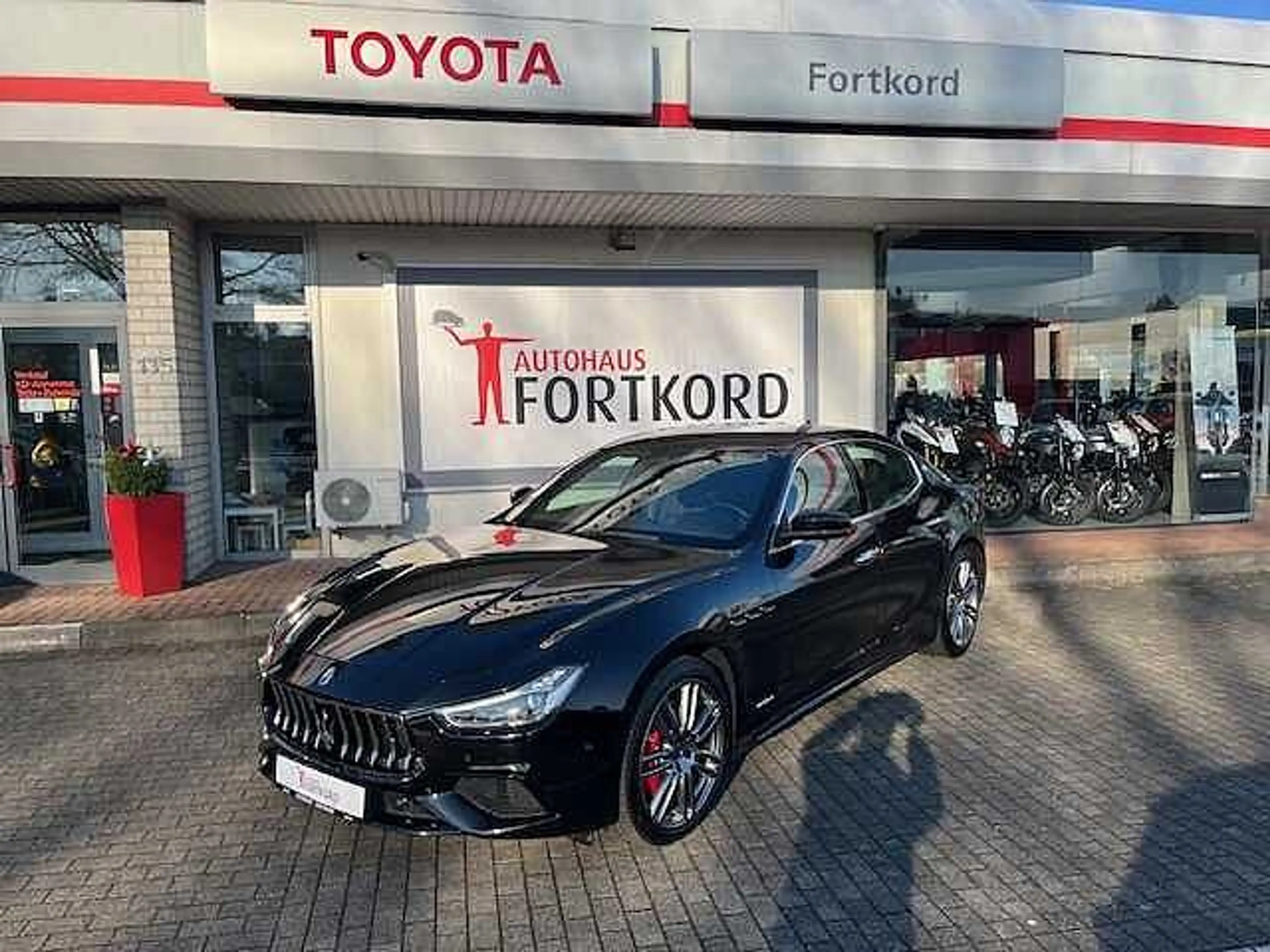 Maserati Ghibli S Q4 GranSport  - Kamera, LED, 20' Zoll, Navi — photo 8