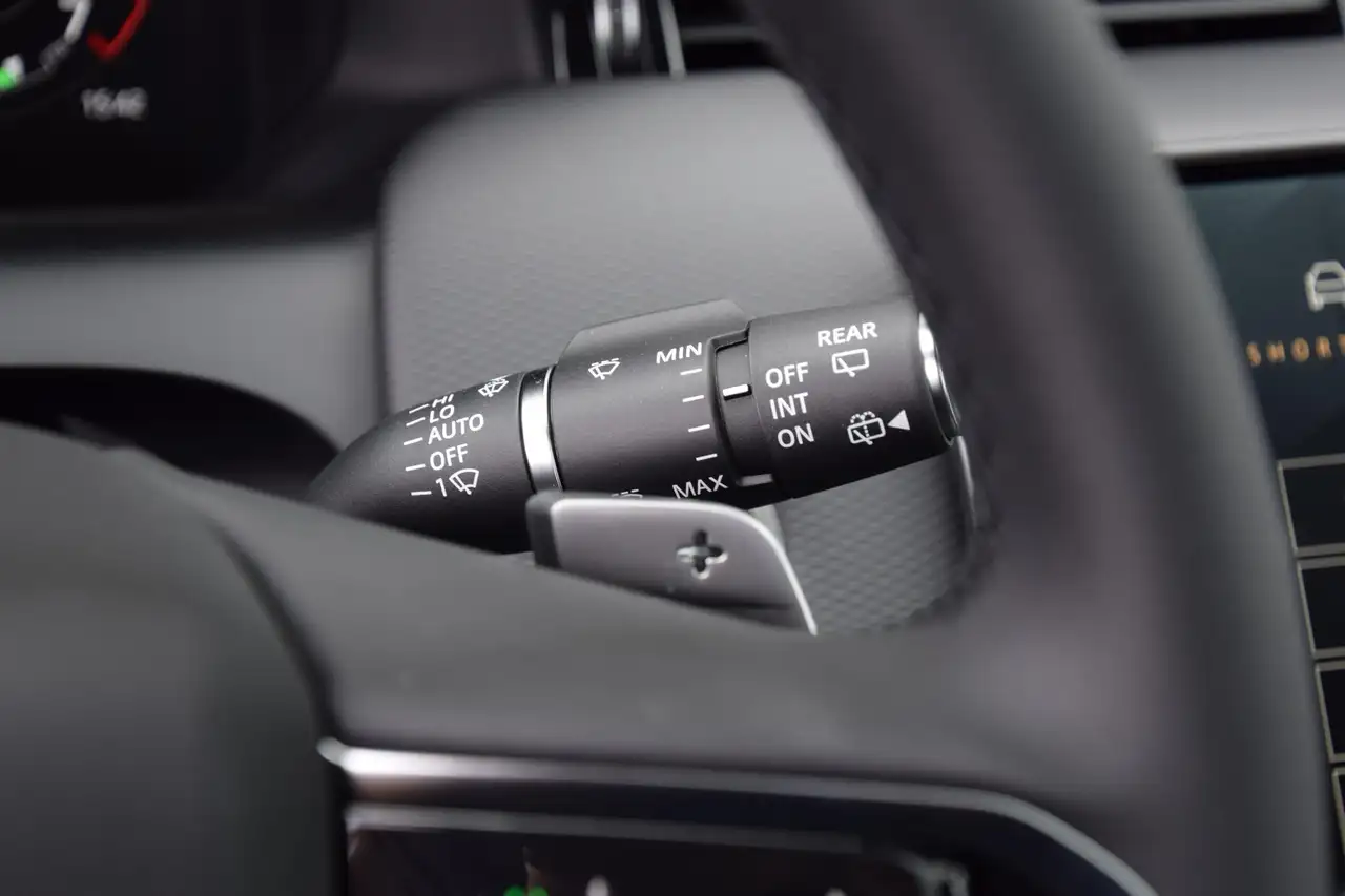 Land Rover Discovery Sport 2026 — фото 12