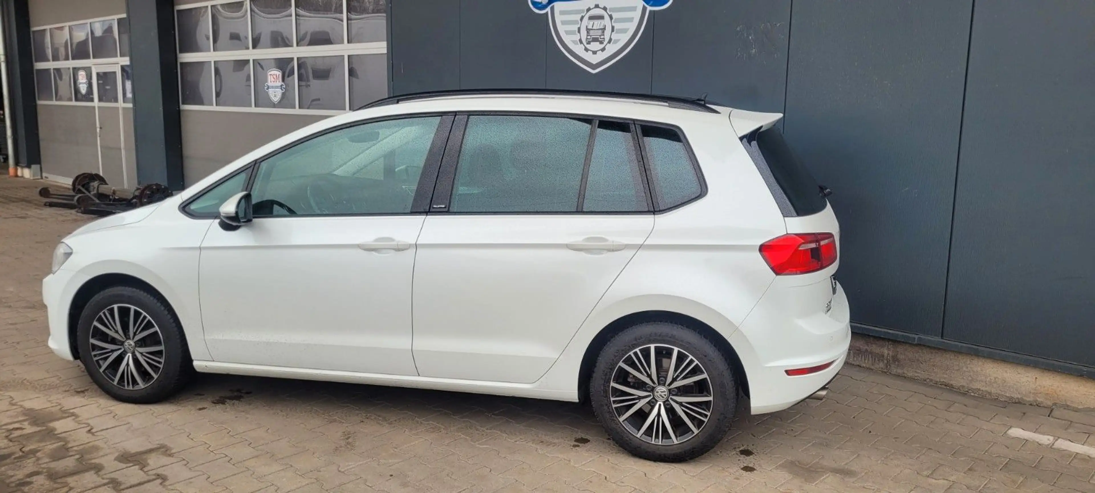 Volkswagen Golf Sportsvan Allstar Xenon PDC ACC — photo 11