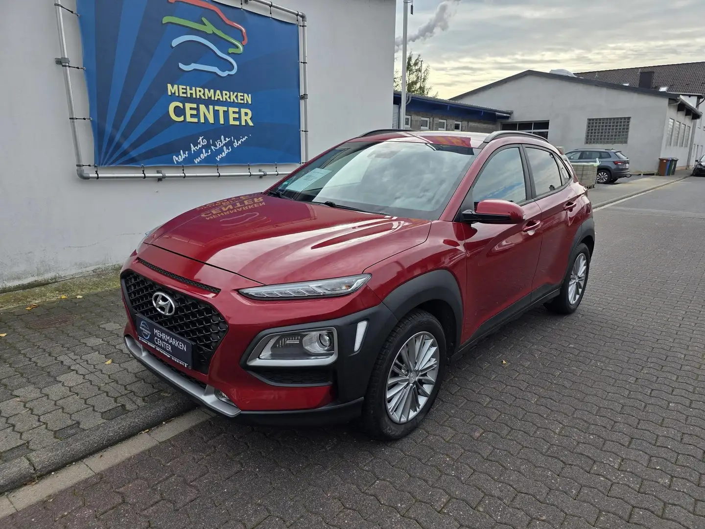 Hyundai KONA Klimaaut SHZG Lenkradheiz AHK 88 kW (120 PS), S... Rot - 1
