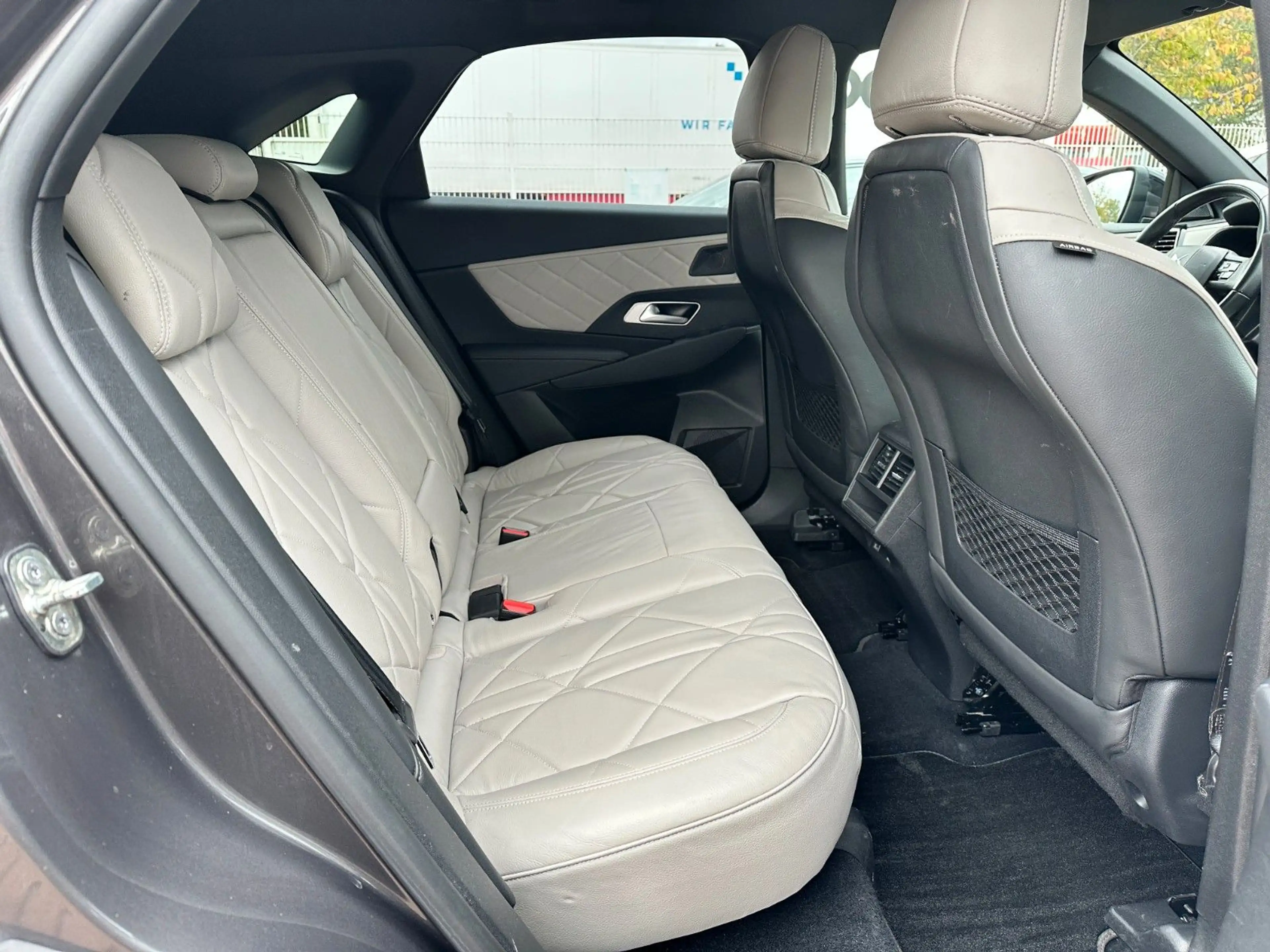 DS Automobiles DS 7 Crossback DS 7 Crossback 1.6 Ligne Noire Special Edition — photo 9