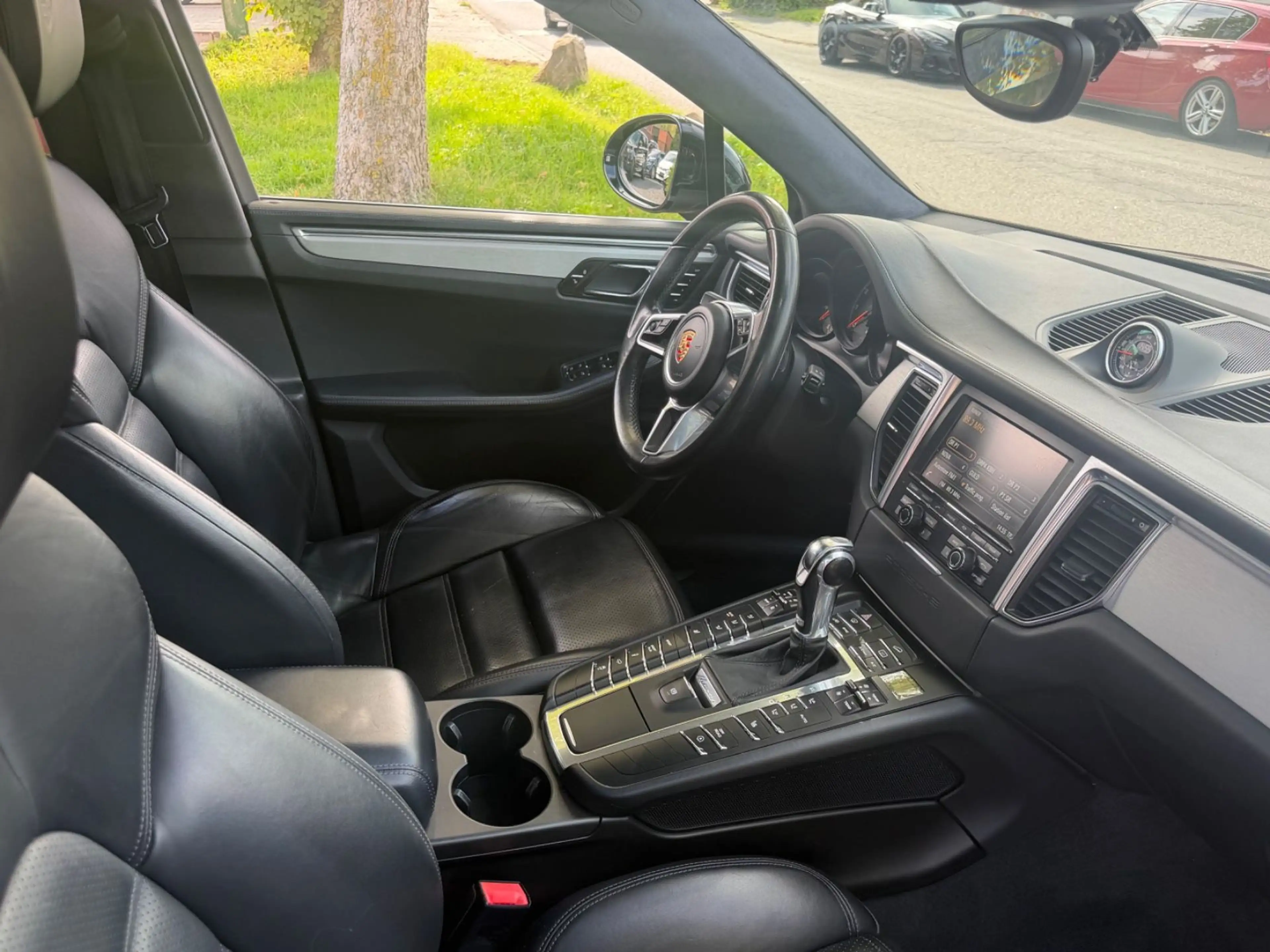 Porsche Macan Turbo /// 1 Hand /// Traum /// — photo 10