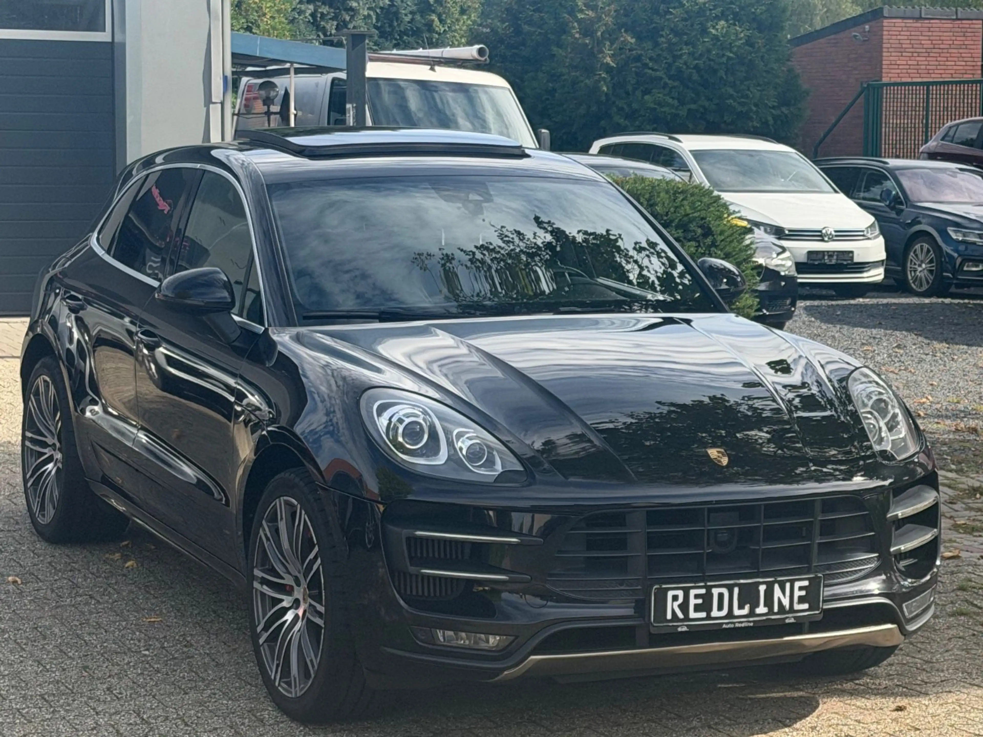 Porsche Macan Turbo /// 1 Hand /// Traum /// — photo 2