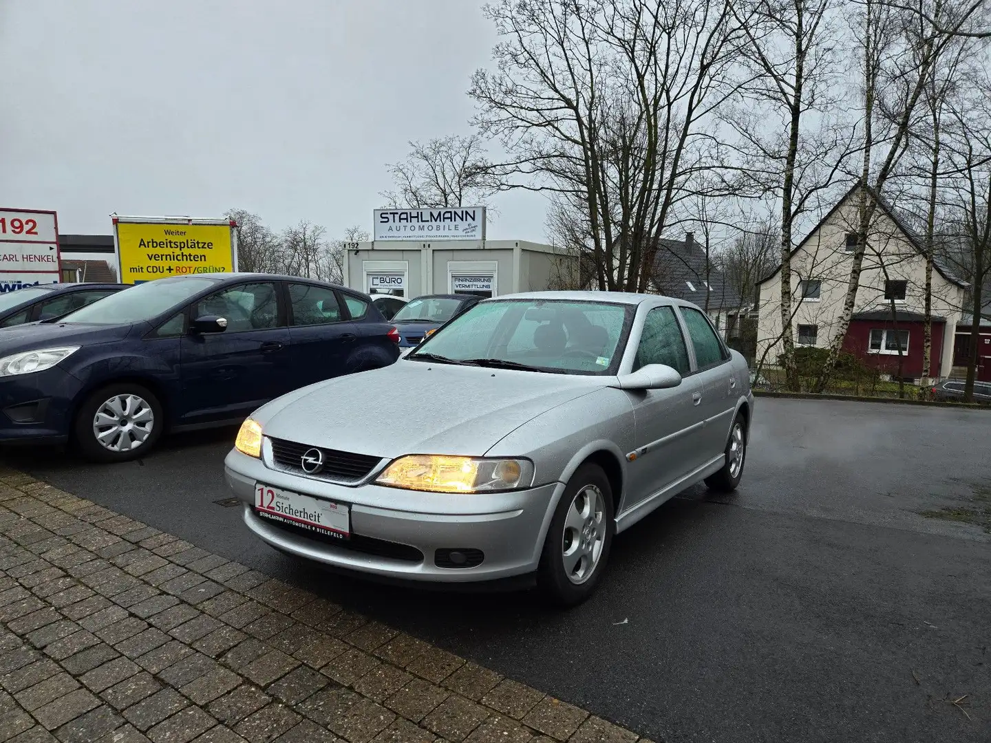 Opel Vectra 1.6 16V Edition Klima Scheckheft Servo Gris - 1