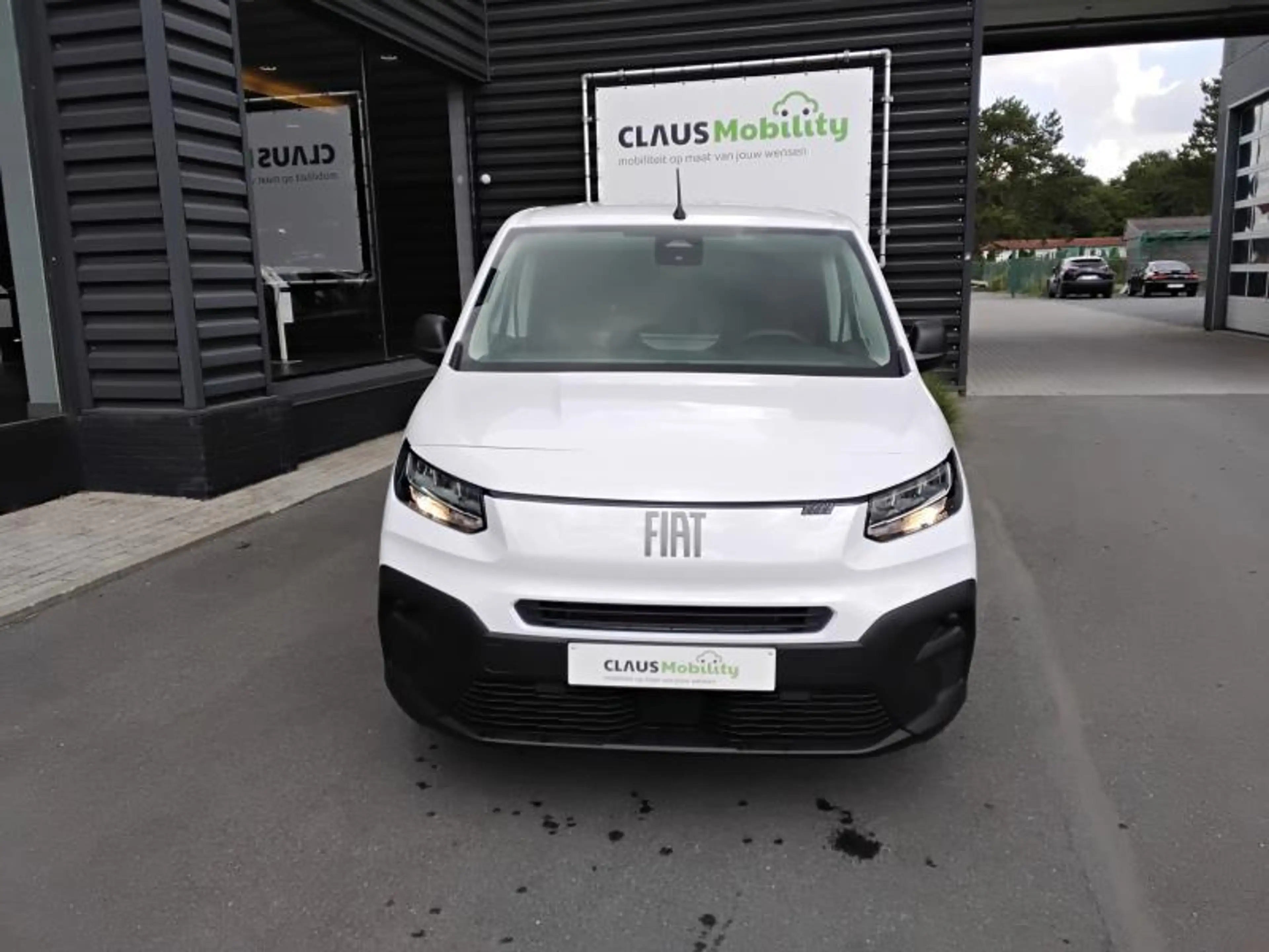 Fiat Doblo Series 4 Van Magic Diesel 100 — photo 4