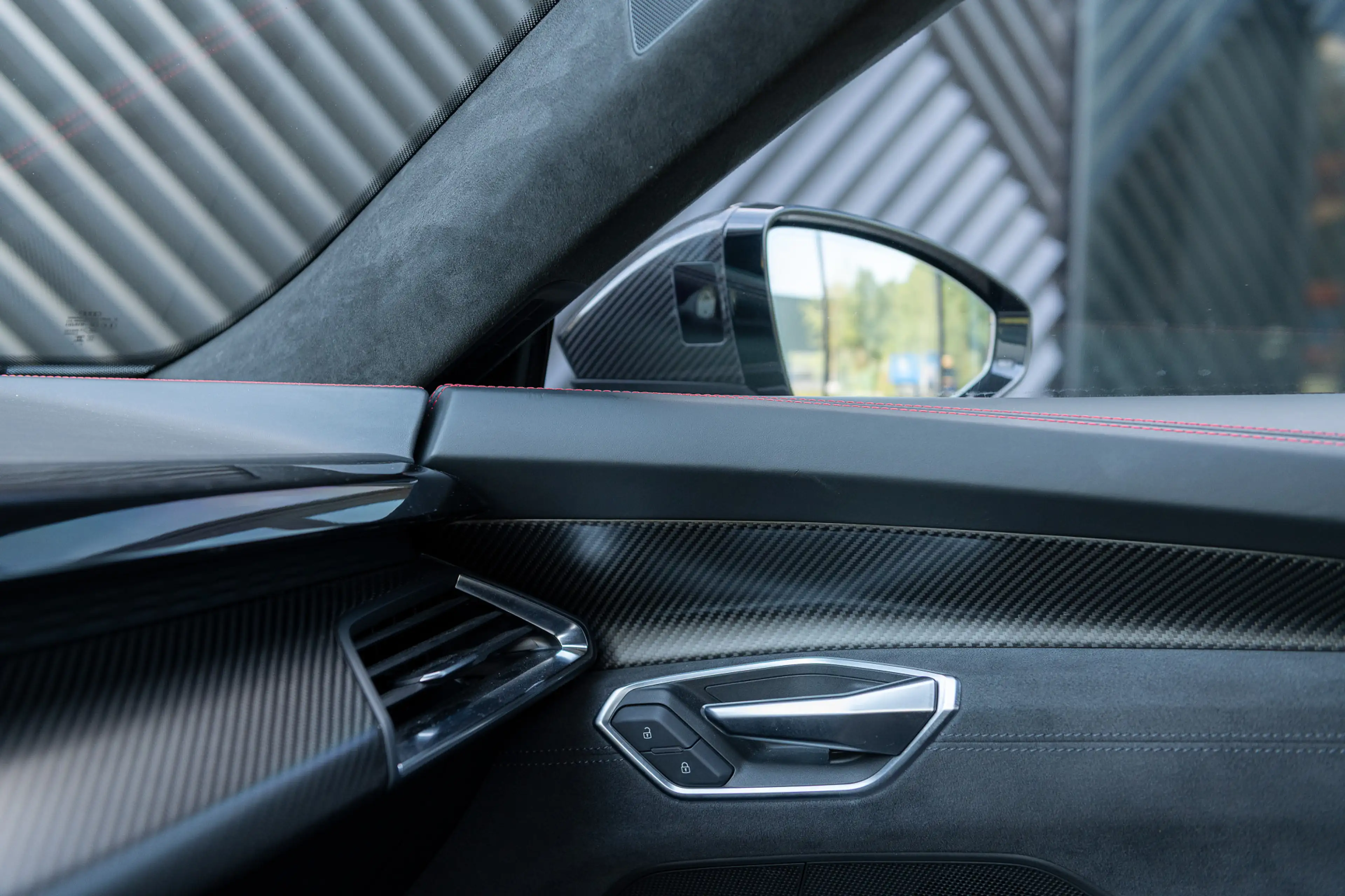 Audi RS e-tron GT quattro 93 kWh ACC Carbondak RS Seats B&O Massage — photo 39