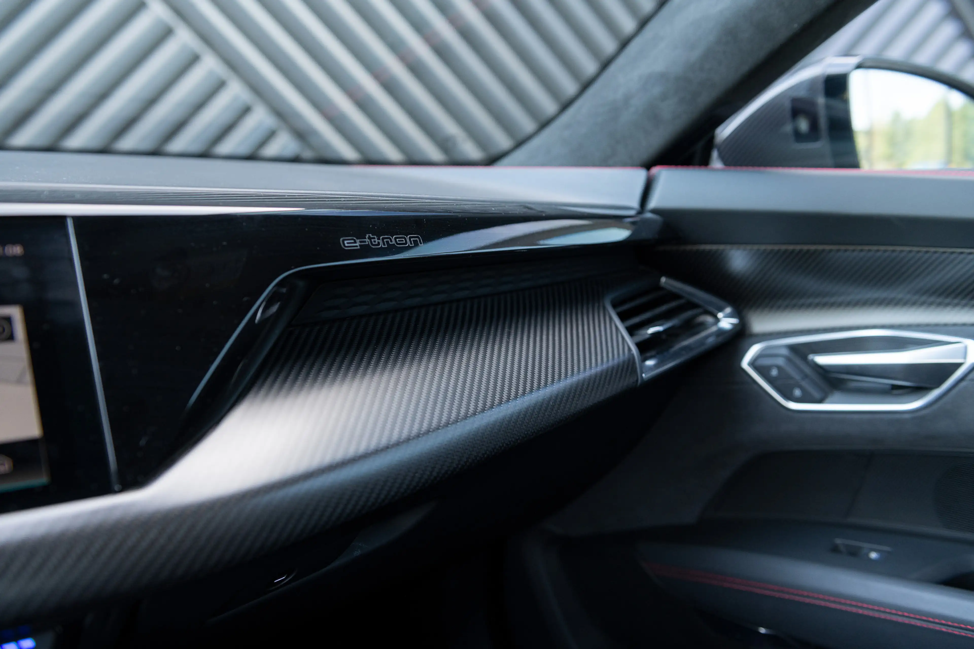 Audi RS e-tron GT quattro 93 kWh ACC Carbondak RS Seats B&O Massage — photo 38
