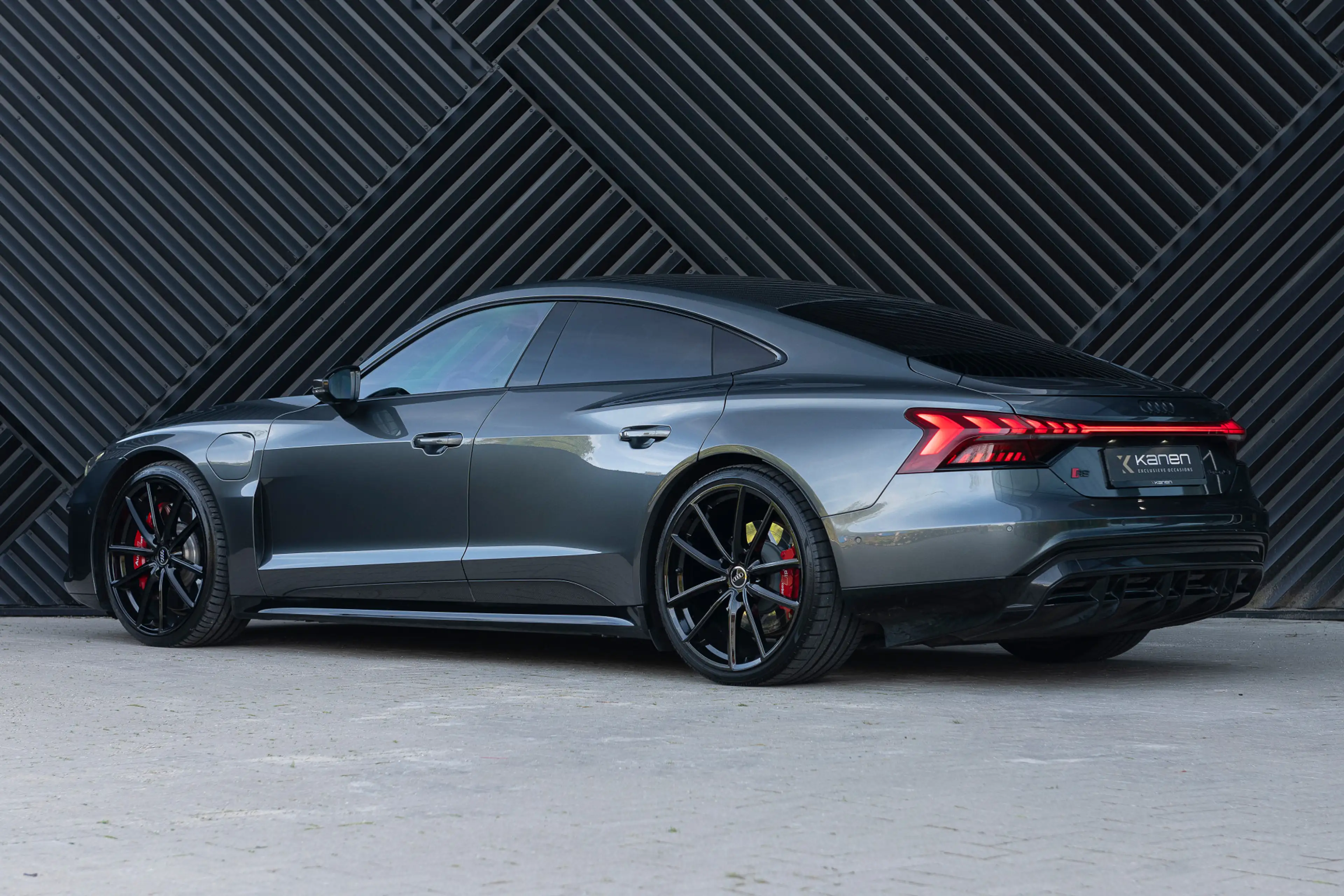 Audi RS e-tron GT quattro 93 kWh ACC Carbondak RS Seats B&O Massage — photo 9