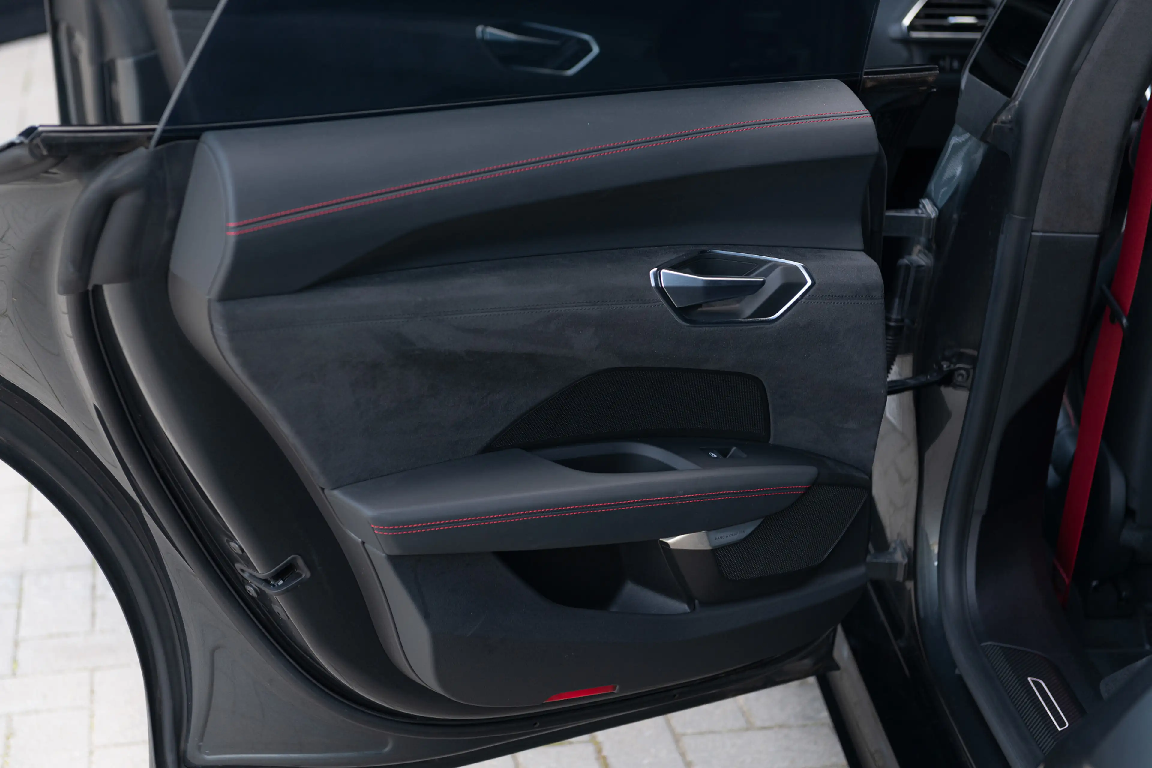 Audi RS e-tron GT quattro 93 kWh ACC Carbondak RS Seats B&O Massage — photo 45