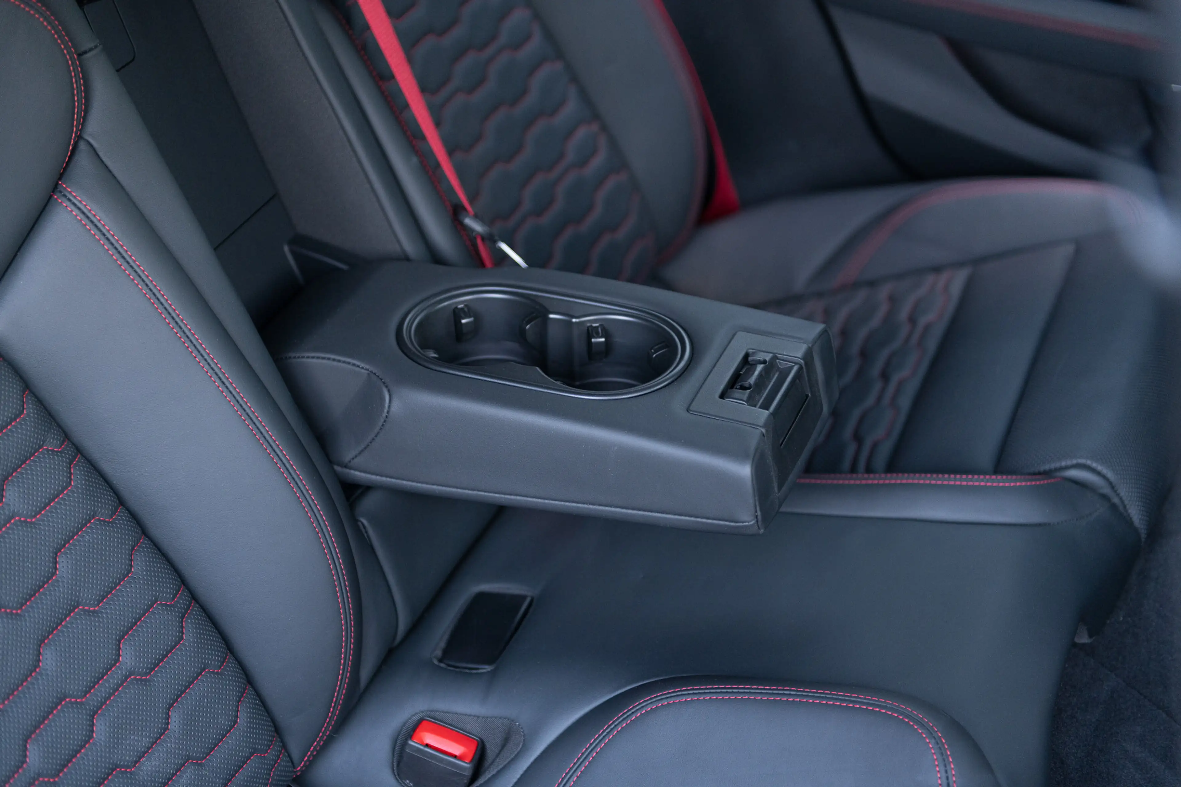 Audi RS e-tron GT quattro 93 kWh ACC Carbondak RS Seats B&O Massage — photo 44