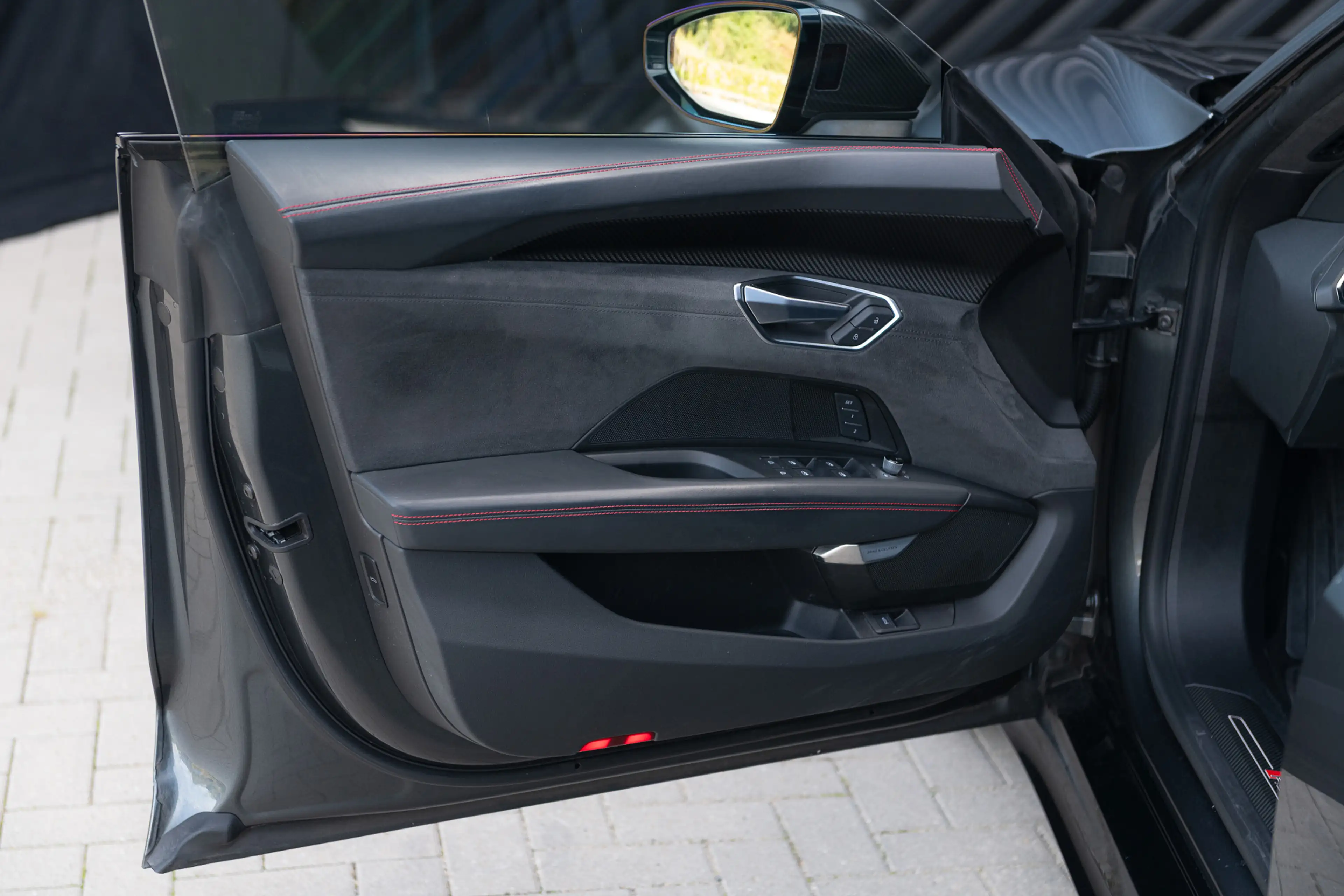 Audi RS e-tron GT quattro 93 kWh ACC Carbondak RS Seats B&O Massage — photo 25