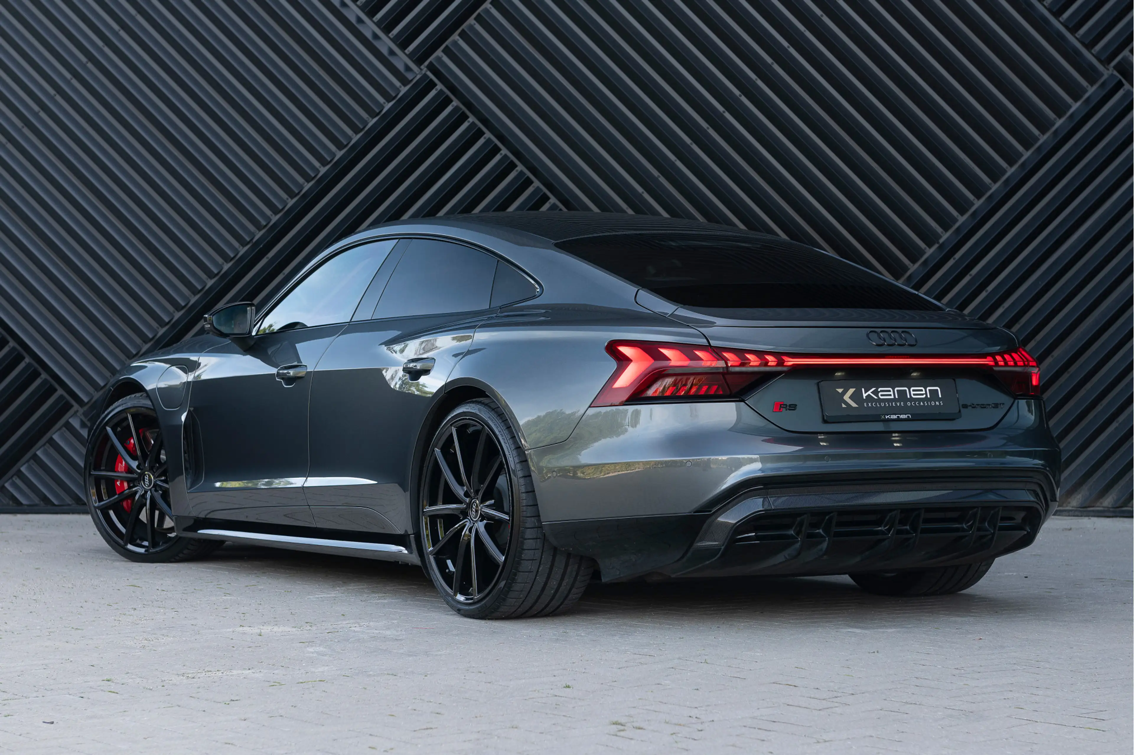 Audi RS e-tron GT quattro 93 kWh ACC Carbondak RS Seats B&O Massage — photo 2
