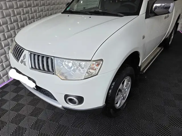 Mitsubishi L200 L200 s.cab 2.5 di-d Inform N1 E5