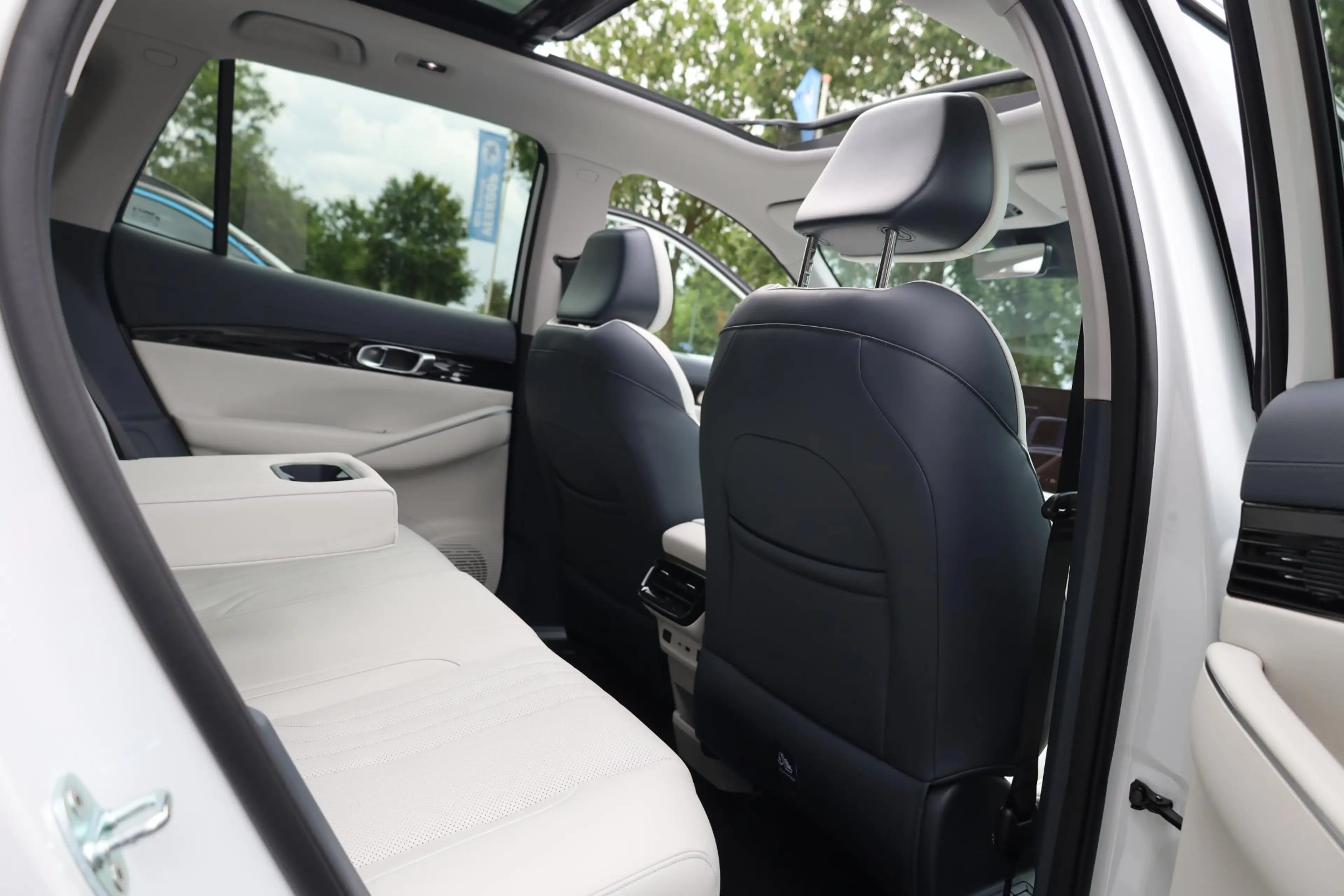 Geely E5 Max+ 68 kWh WIT-LEDER! 475KM-RIJBEREIK PANO MASSAG — photo 44