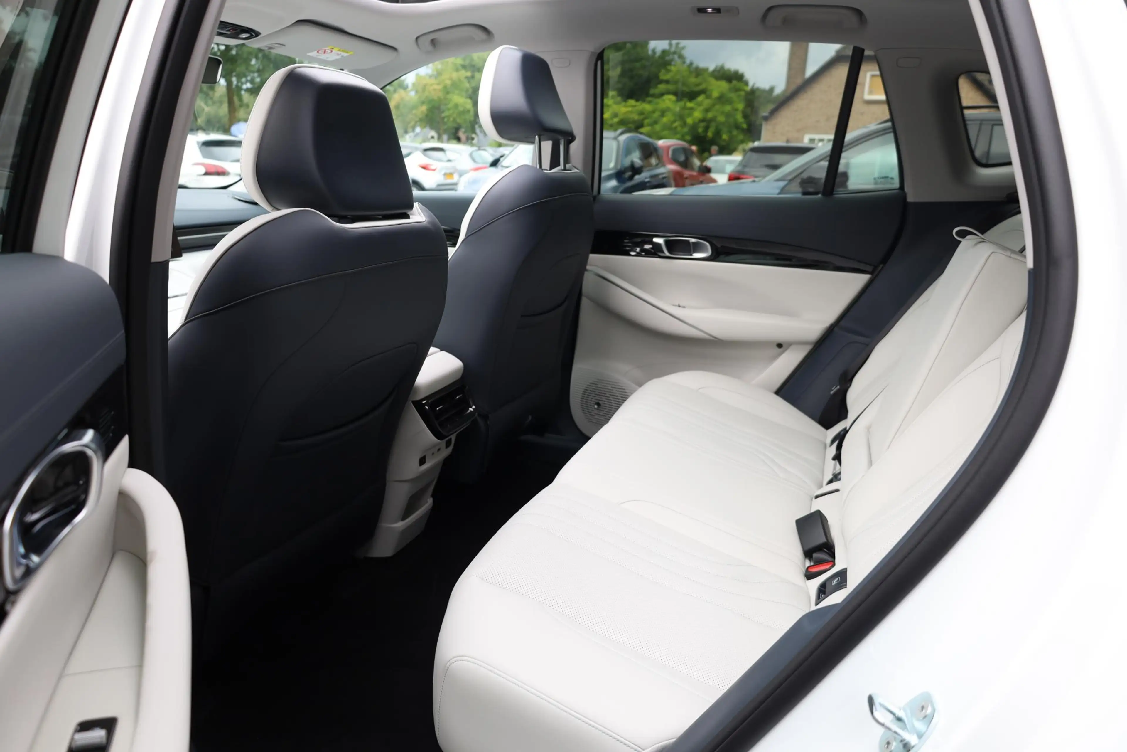 Geely E5 Max+ 68 kWh WIT-LEDER! 475KM-RIJBEREIK PANO MASSAG — photo 8