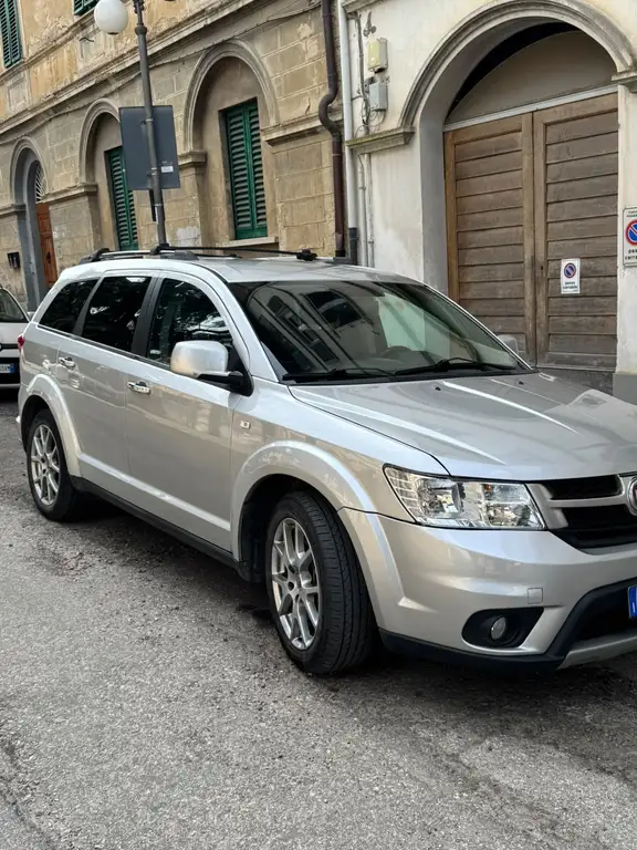 Fiat Freemont 2012 из Европы — купить под ключ