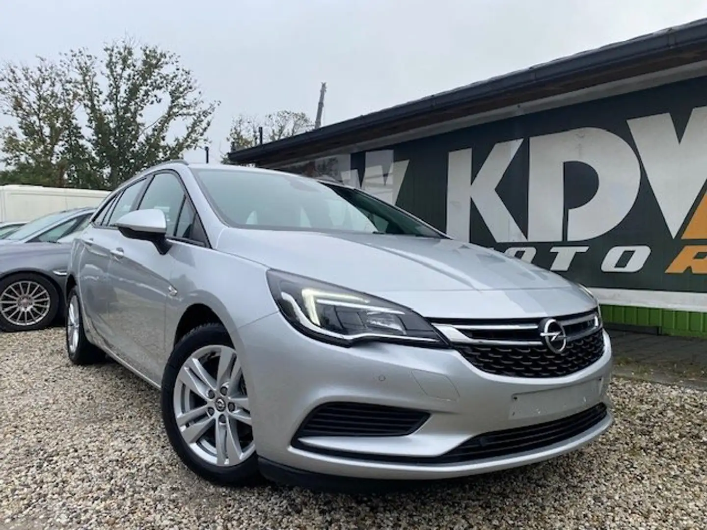 Opel Astra Sports Tourer 1.6 CDTi ECOTEC D Inno S/S EU6.2 Argent - 1
