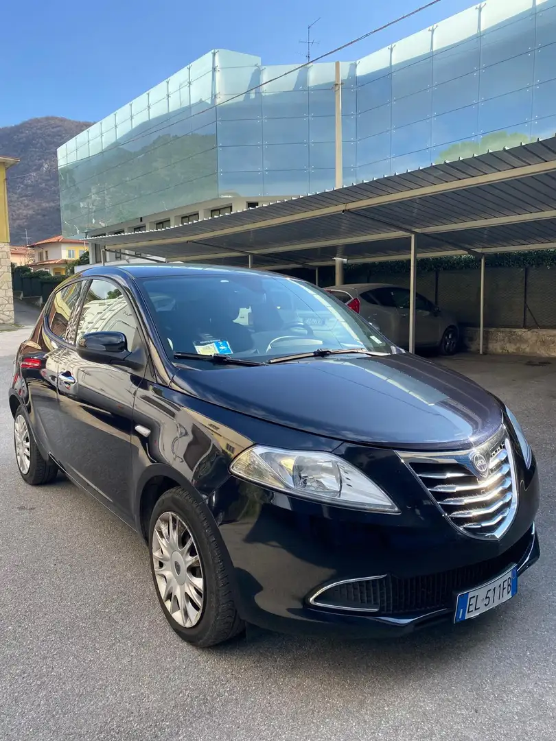 Lancia Ypsilon 1.2 8v Unyca - 1