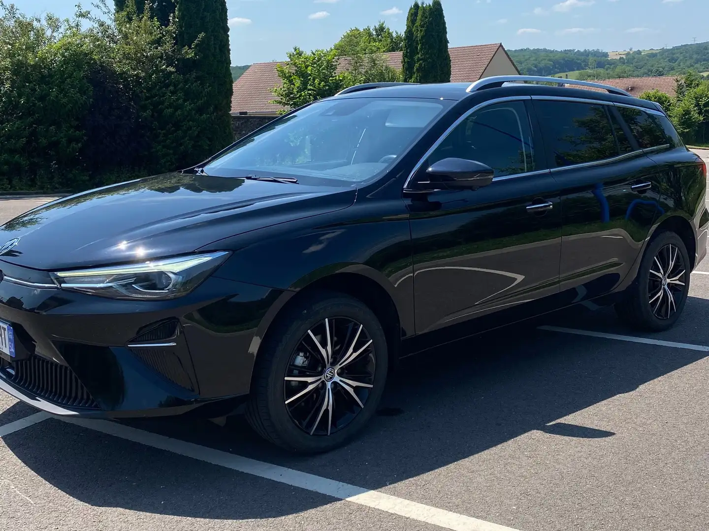 MG MG5 Luxury - Autonomie étendue - 156 ch Noir - 1