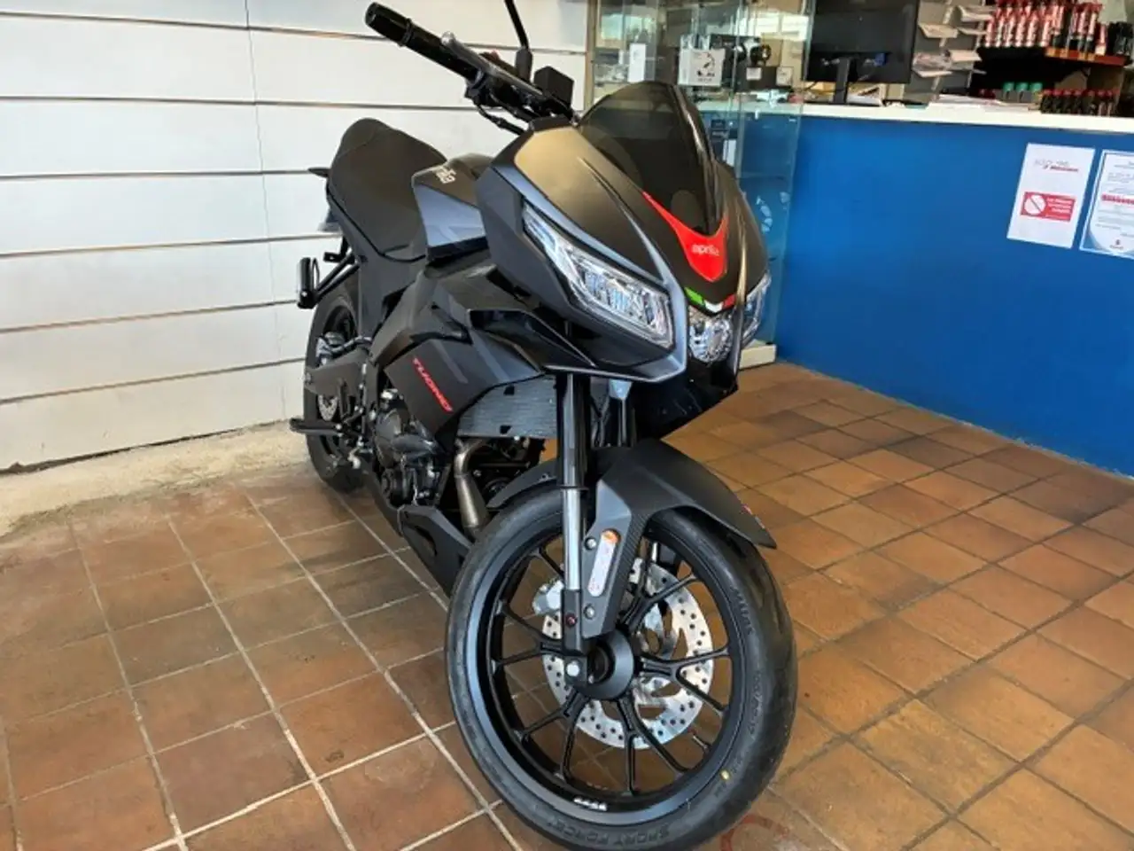 Aprilia Tuono
