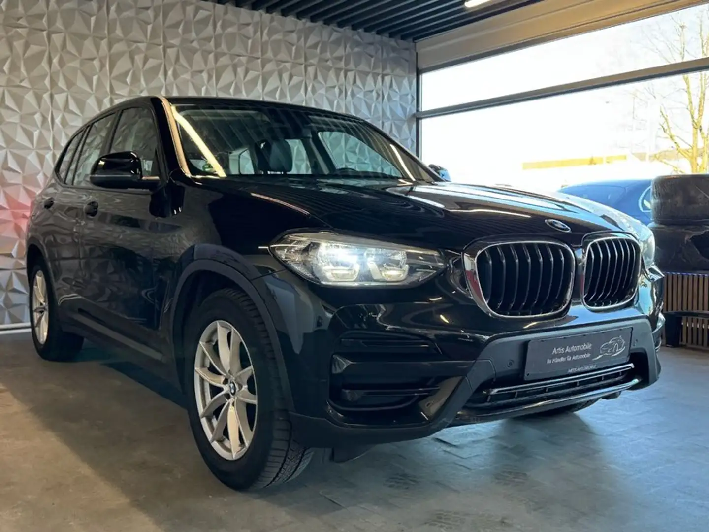 BMW X3 xDrive 20 d LED*ANHÄNGERKUPPL.*NAVI Noir - 2