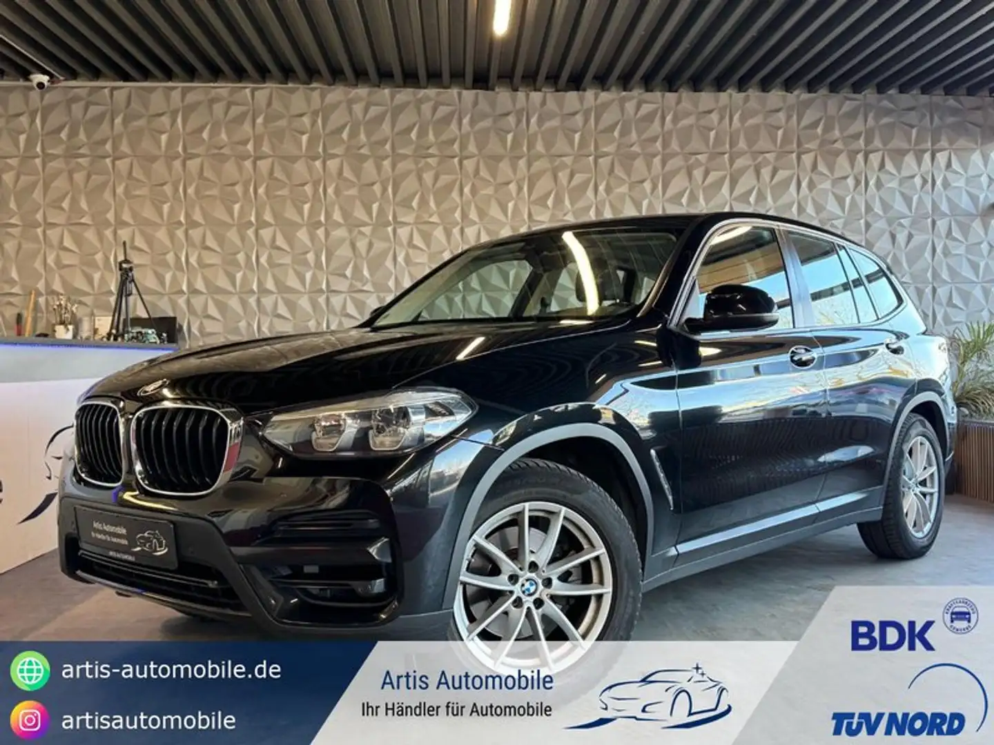 BMW X3 xDrive 20 d LED*ANHÄNGERKUPPL.*NAVI Noir - 1