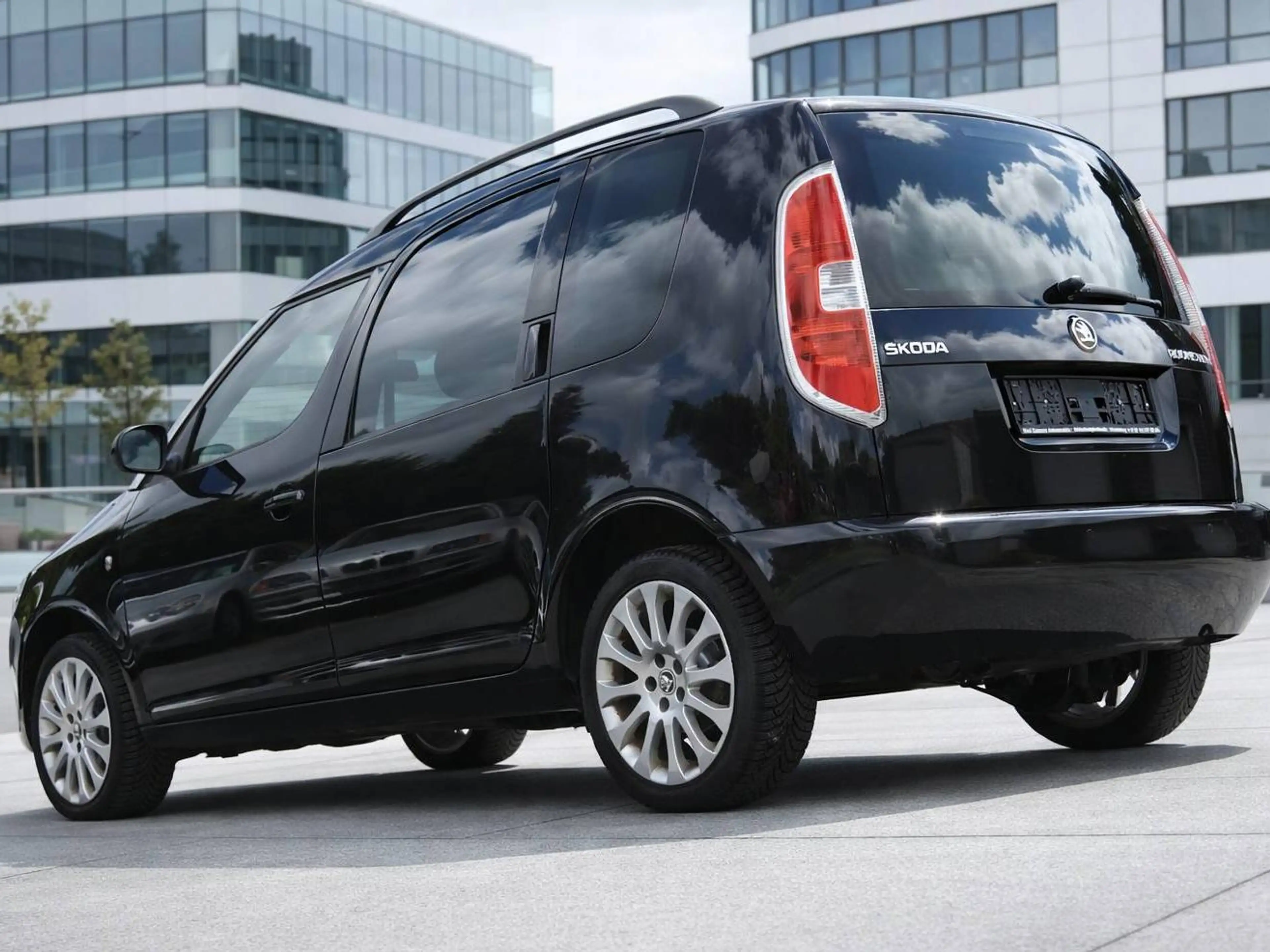 Skoda Roomster 1.2 TSI . Klima. Ganzjahresreifen. Sitzheizung! — photo 2