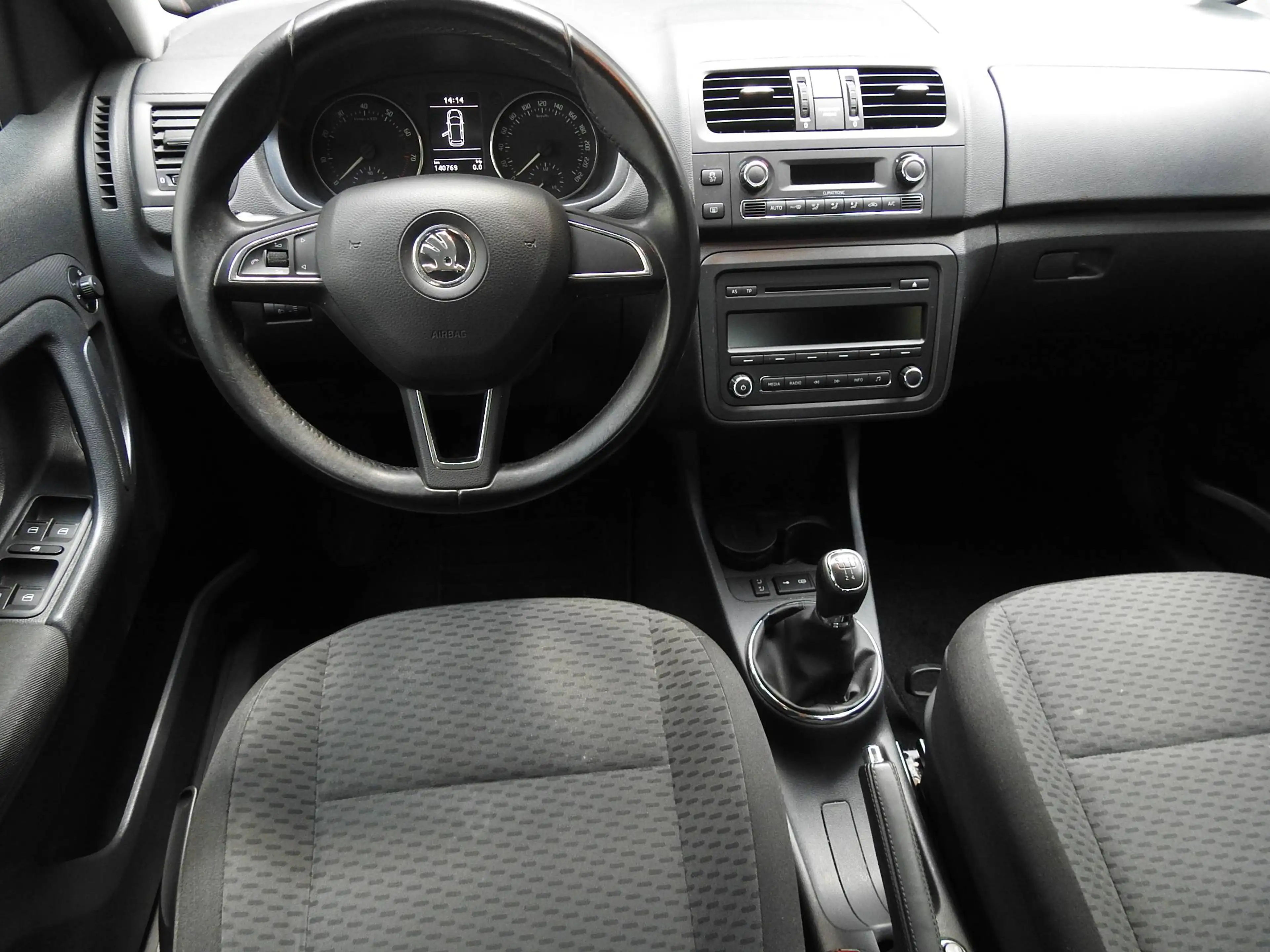 Skoda Roomster 1.2 TSI . Klima. Ganzjahresreifen. Sitzheizung! — photo 20