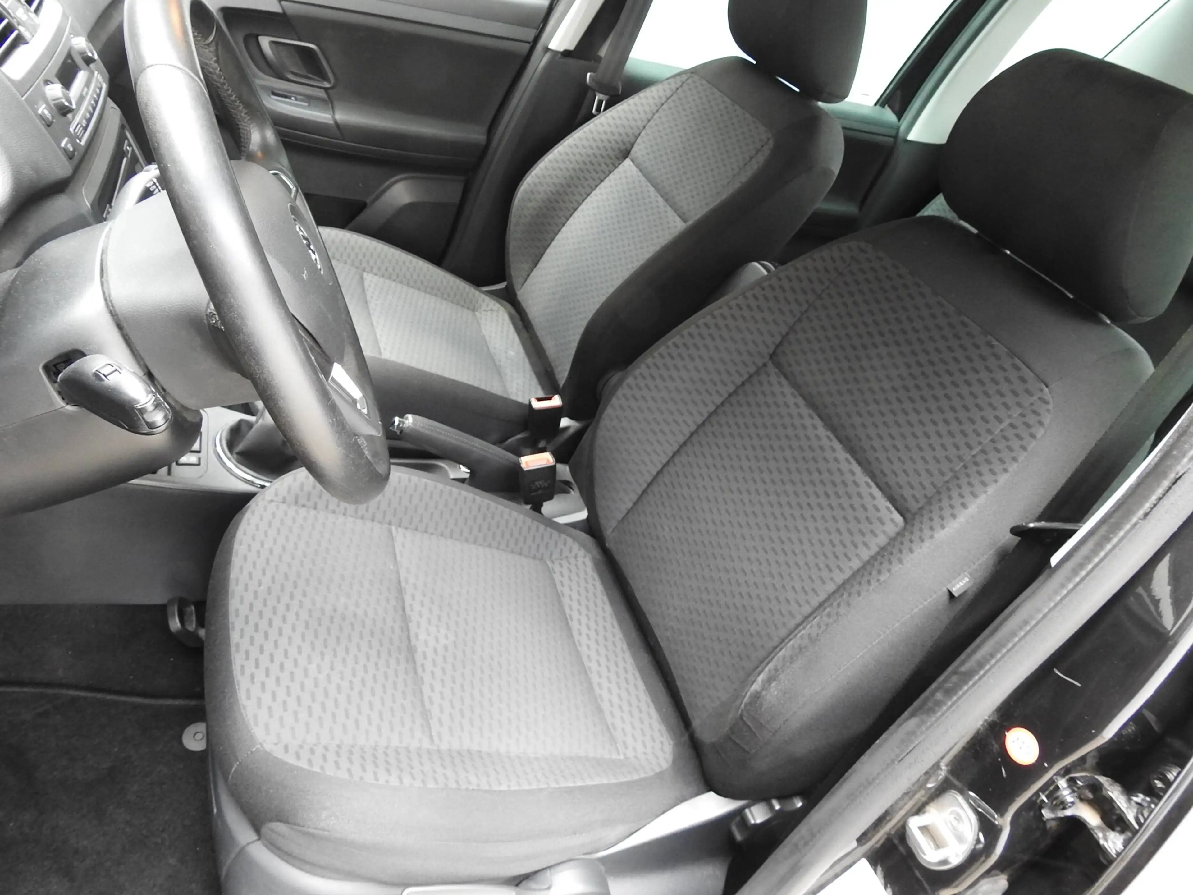 Skoda Roomster 1.2 TSI . Klima. Ganzjahresreifen. Sitzheizung! — photo 21