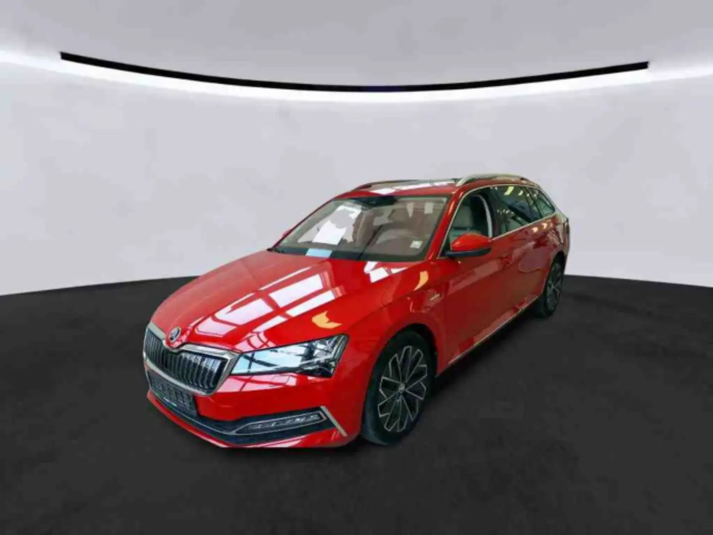 Skoda Superb Combi iV L+K PANO ST.HEIZ AHK ASSIST Rot - 2