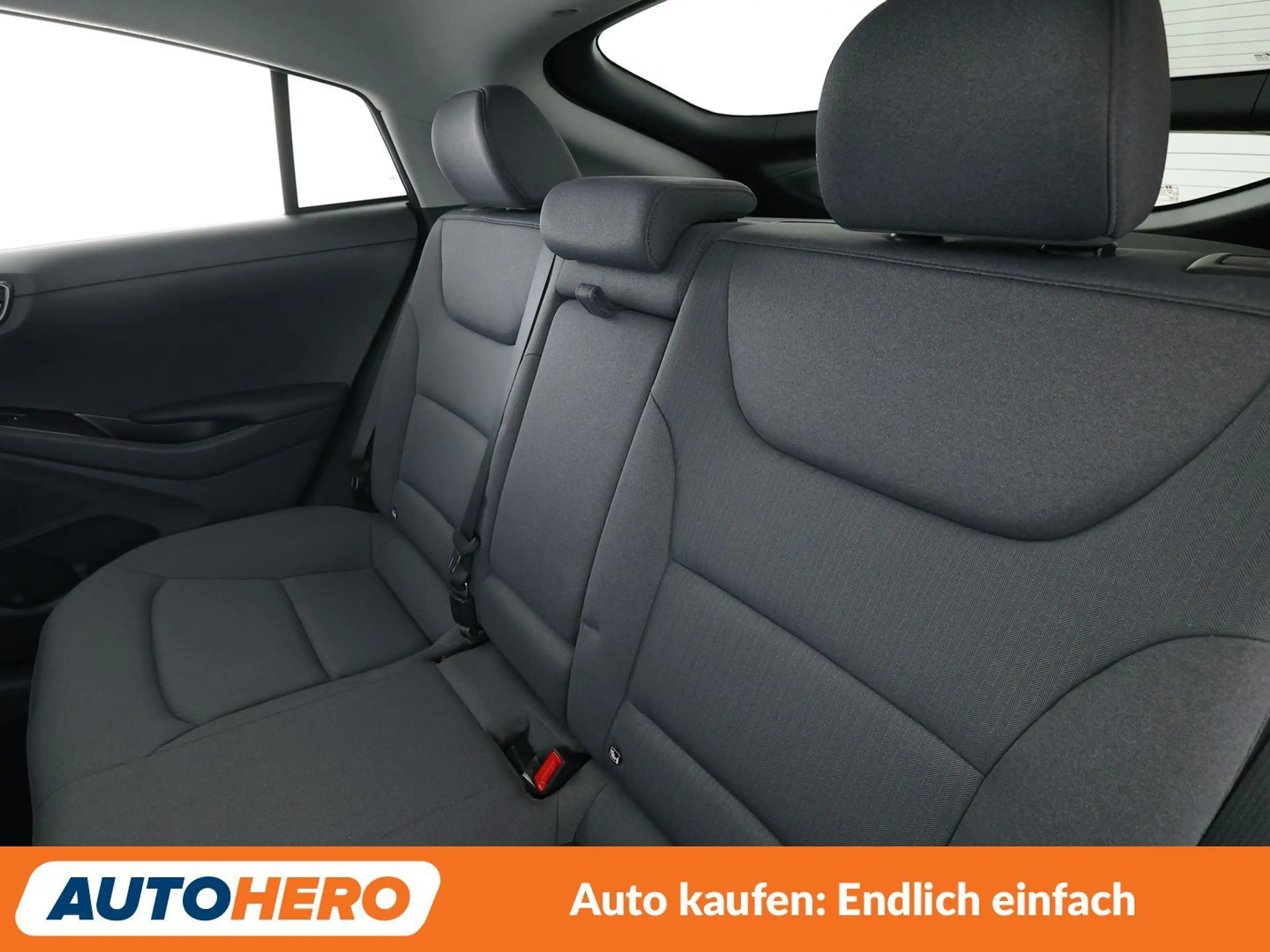 Hyundai IONIQ 1.6 Plug-in Hybrid Advantage Aut.*NAVI*LED* — photo 14