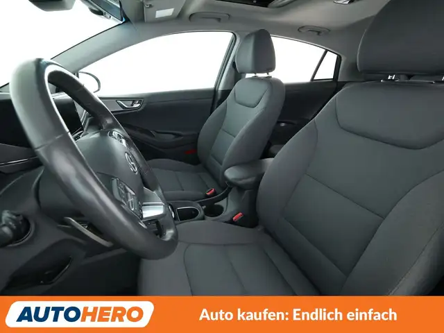 Hyundai Ioniq view 10