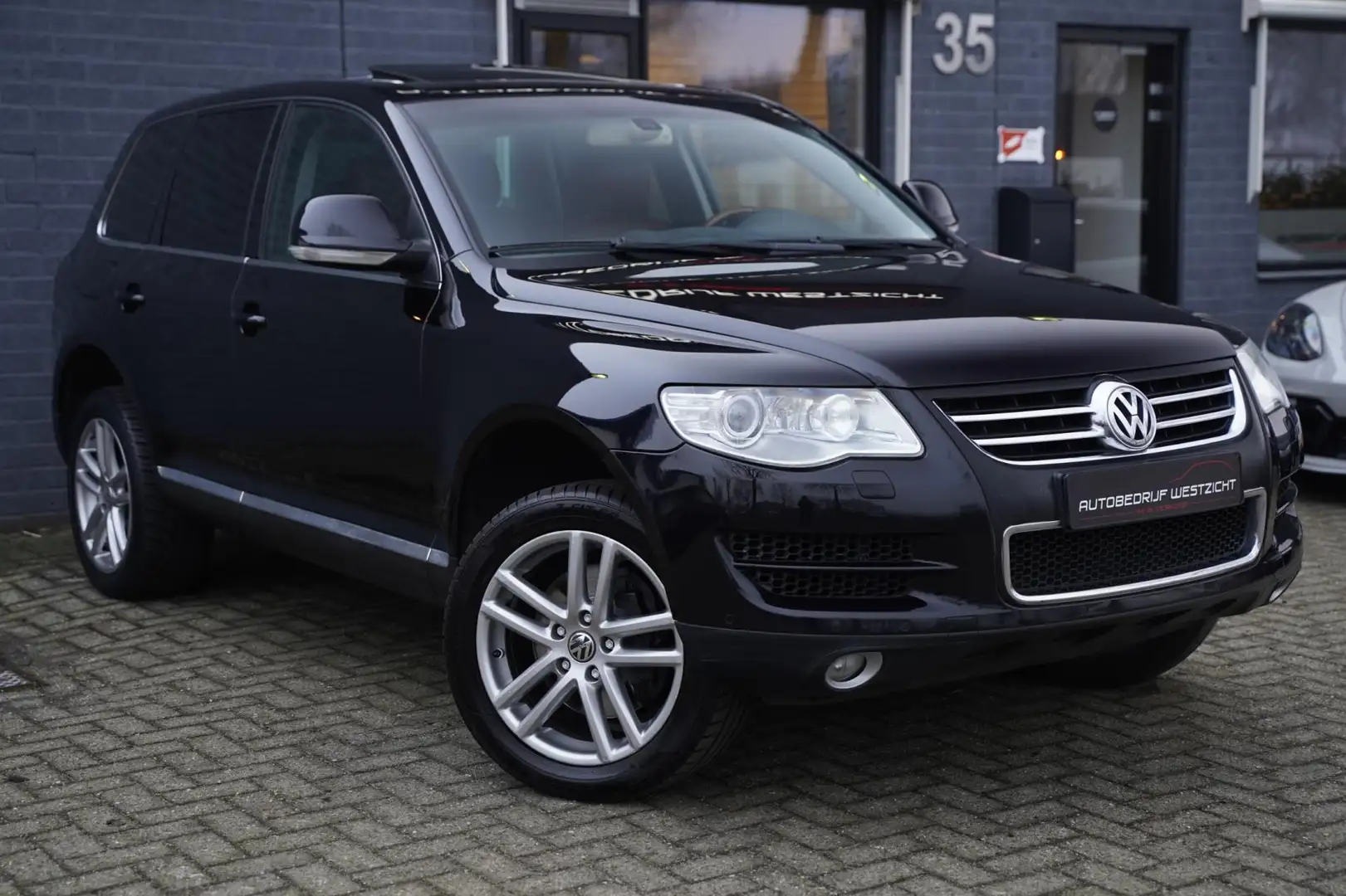 Volkswagen Touareg 4.2 V8 FSI 350pk 4x4, Automaat, Trekhaak Negro - 2