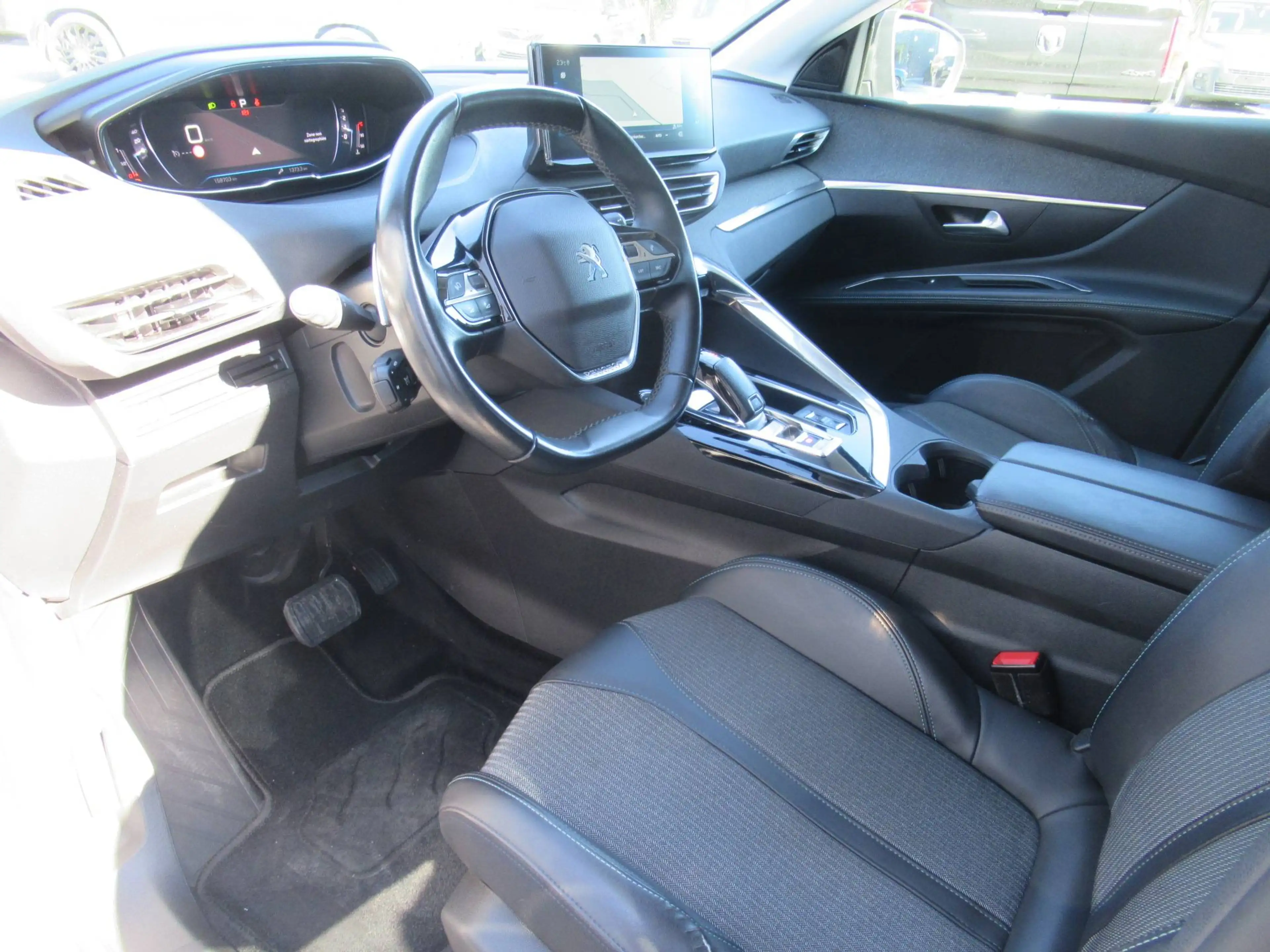 Peugeot 5008 1.2i Aut. Allure 7pl /€10.735 netto / 1/2 leder / Navi / ... — photo 12