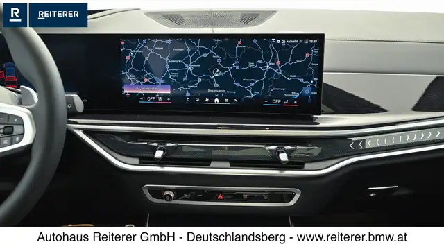 BMW X7 view 15