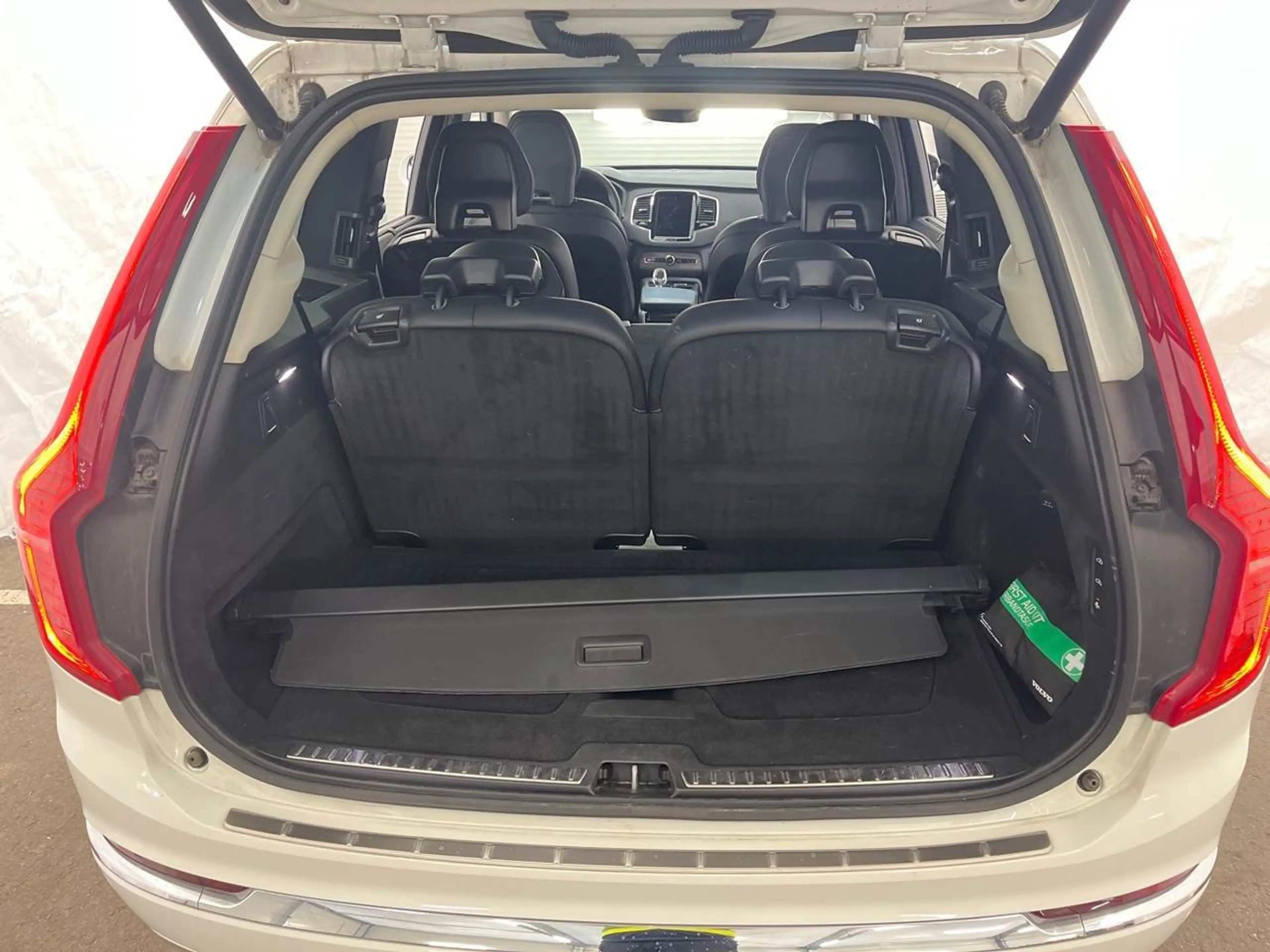 Volvo XC90 XC 90 T8 AWD Inscription Edition Plug-In — photo 14