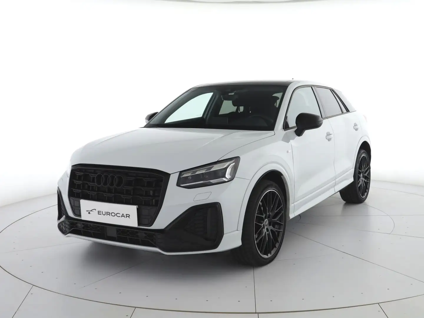 Audi Q2 35 1.5 tfsi identity black s-tronic Blanc - 1