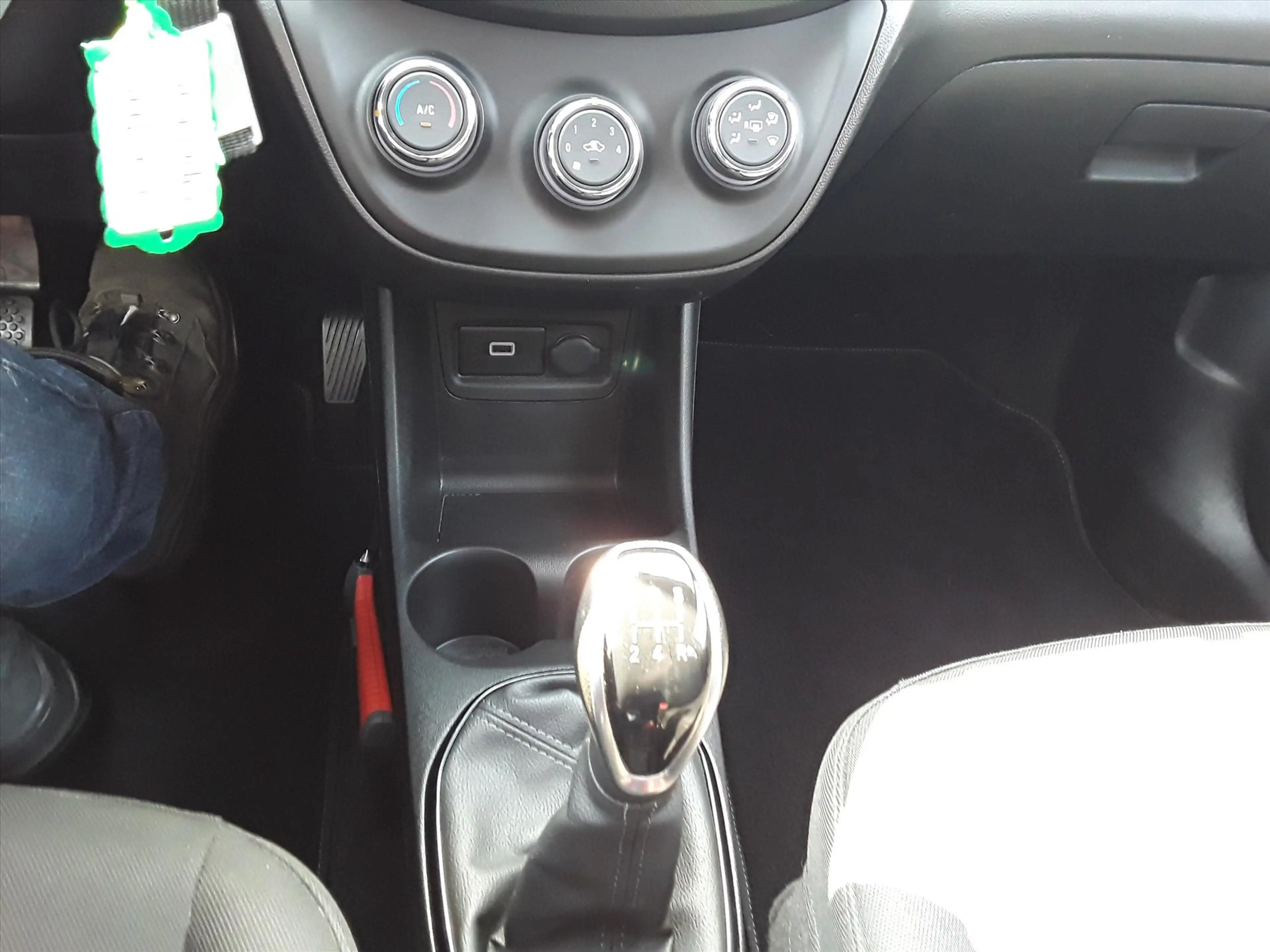 Opel Karl 1.0 Start/Stop 75pk 120 Jaar Edition PDC/ML/15" — photo 19