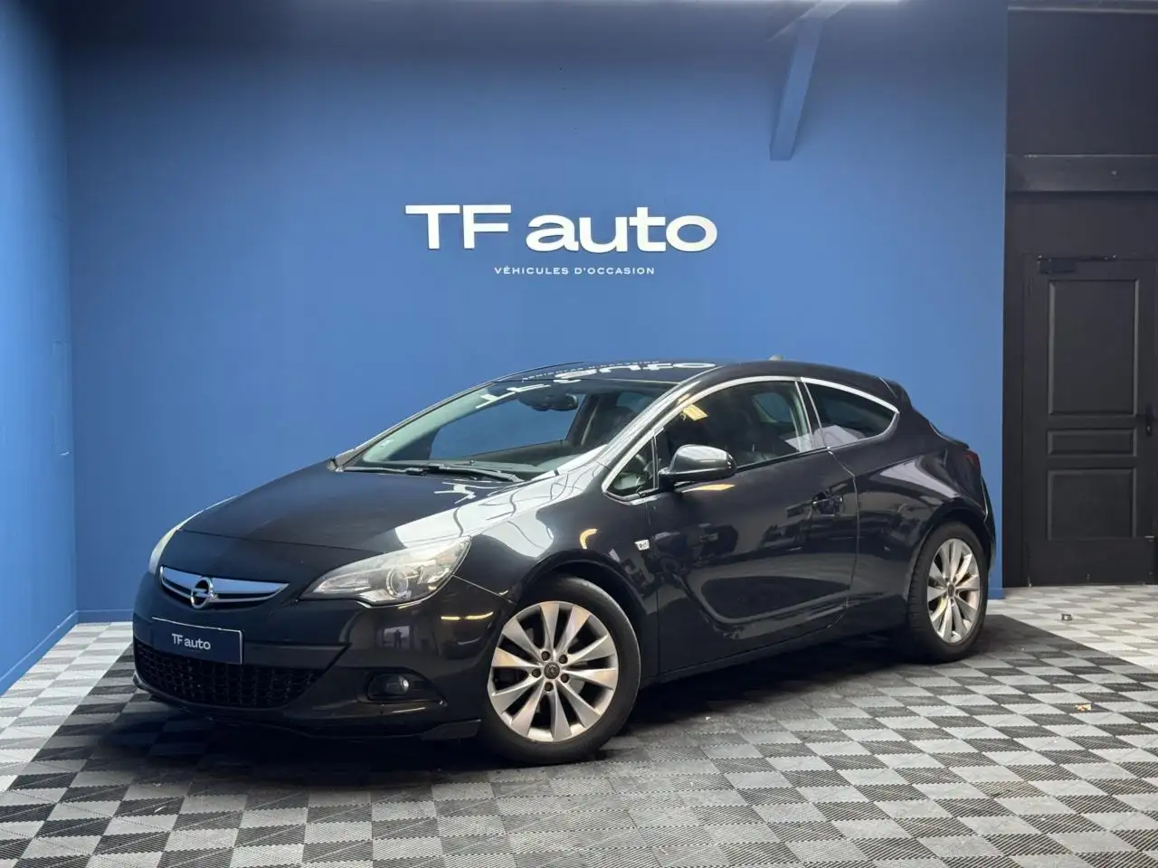 Opel Astra GTC CoupÃ© 2.0 CDTI FAP - 165 S\\u0026S 