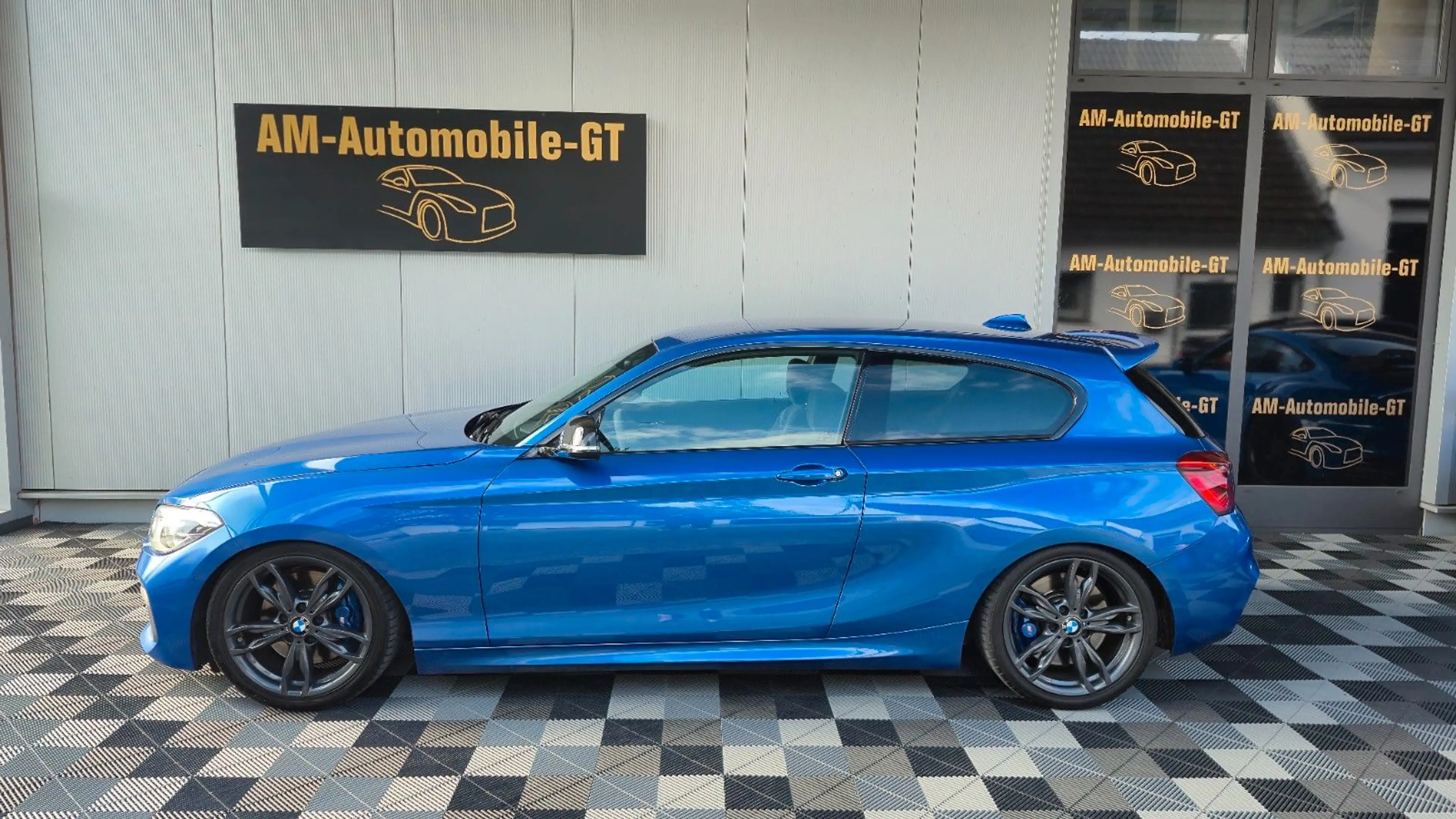 BMW 135 1 Limousine 3-trg. M135 i*RWD*LED* — photo 3