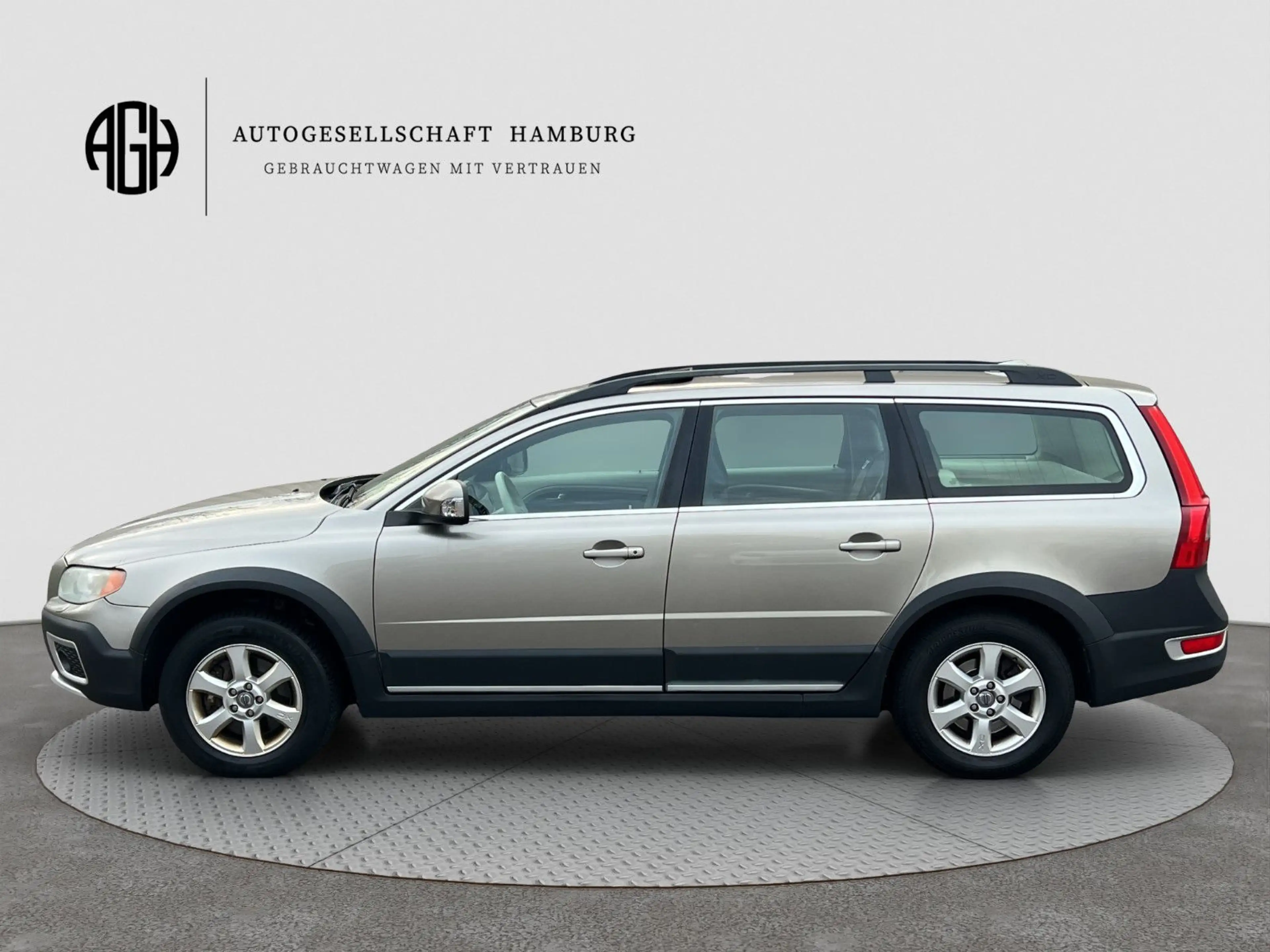 Volvo XC70 Summum D5 AWD*Wie 150TKM*1.Hand*SitzKlima* — photo 7