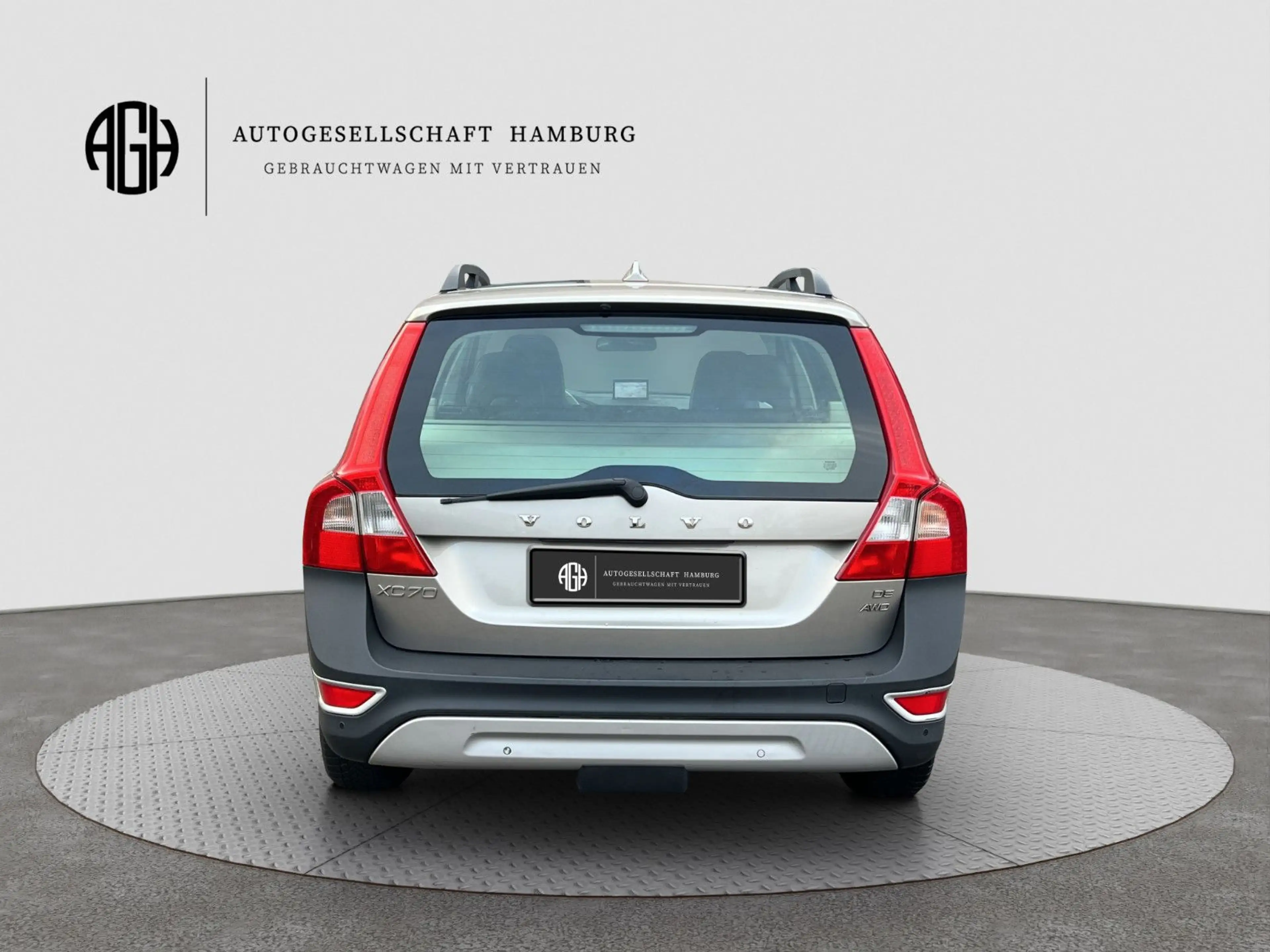Volvo XC70 Summum D5 AWD*Wie 150TKM*1.Hand*SitzKlima* — photo 6