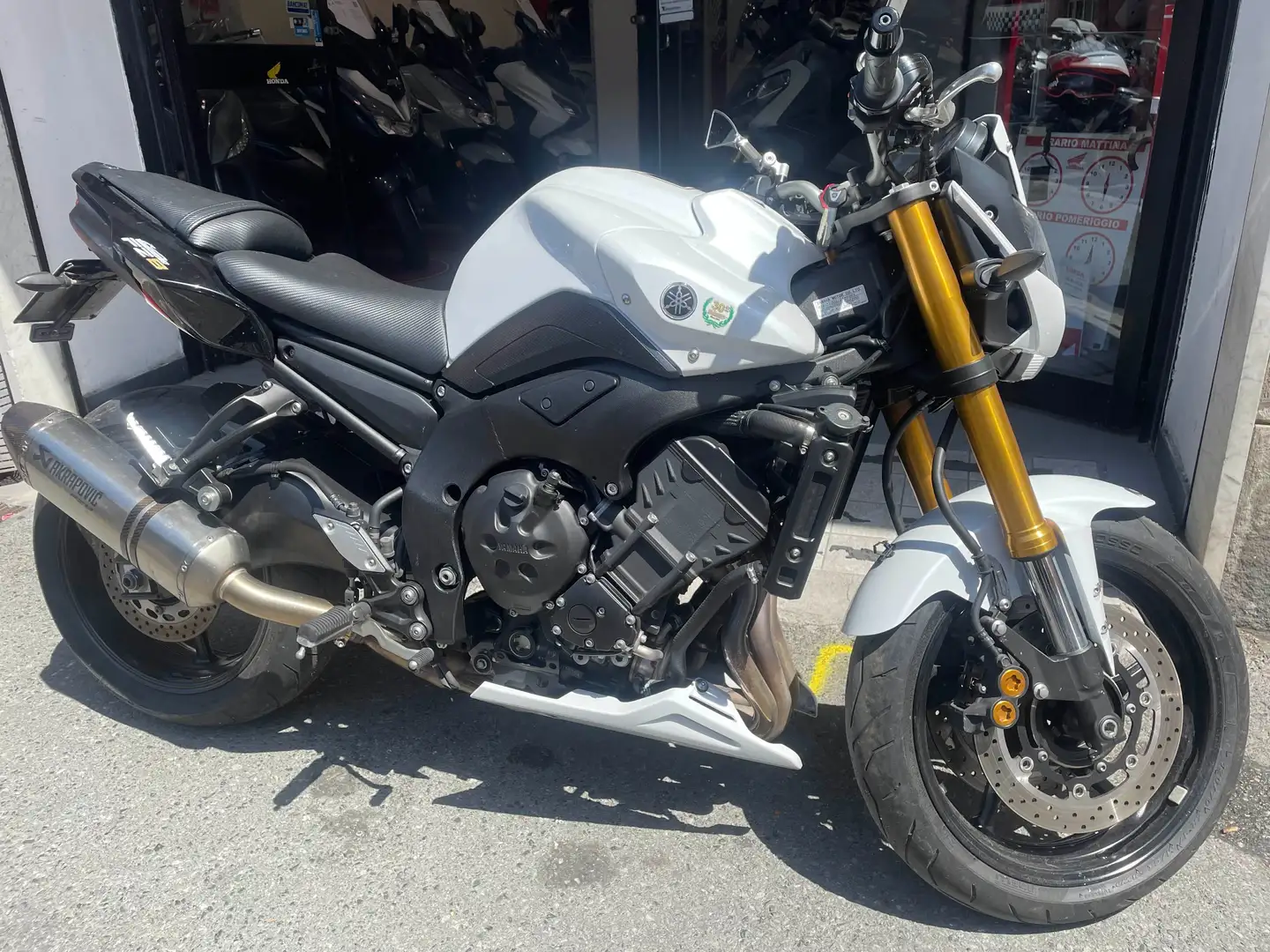 Yamaha FZ 8 abs Bianco - 1