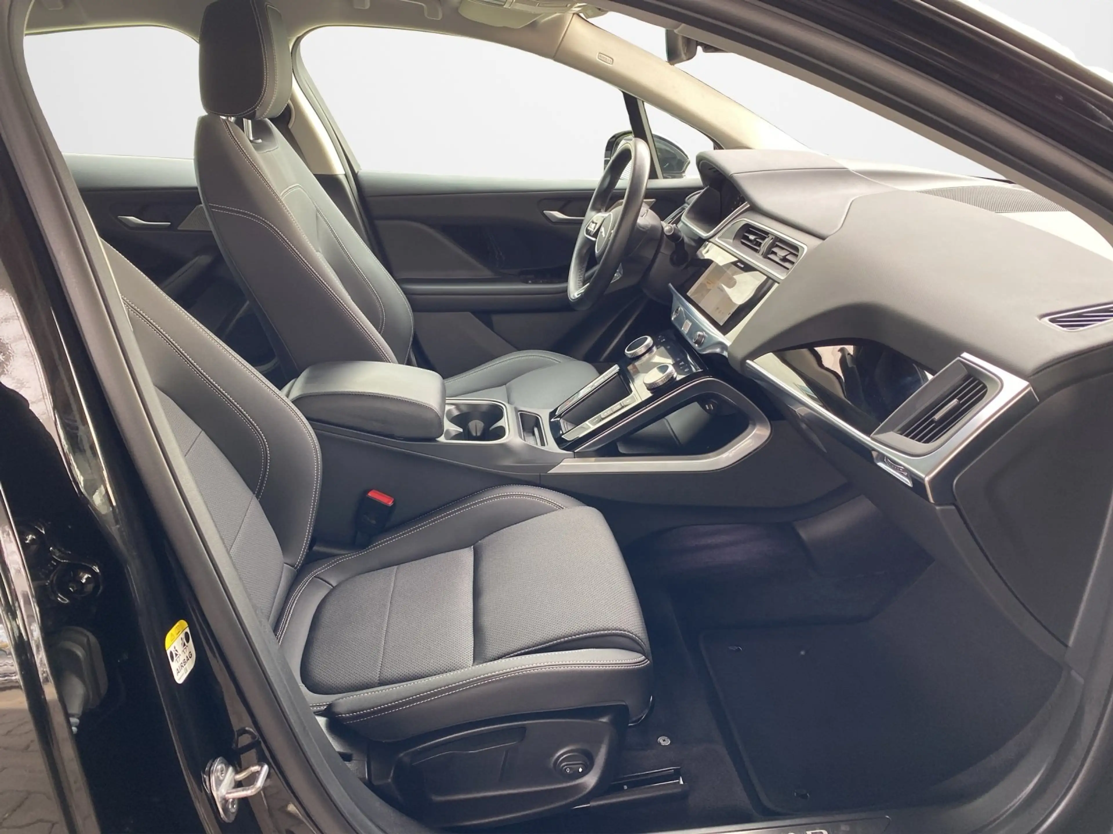 Jaguar I-Pace EV400 S ACC*LED*Navi*StHzg*WiPa*AWD — photo 12