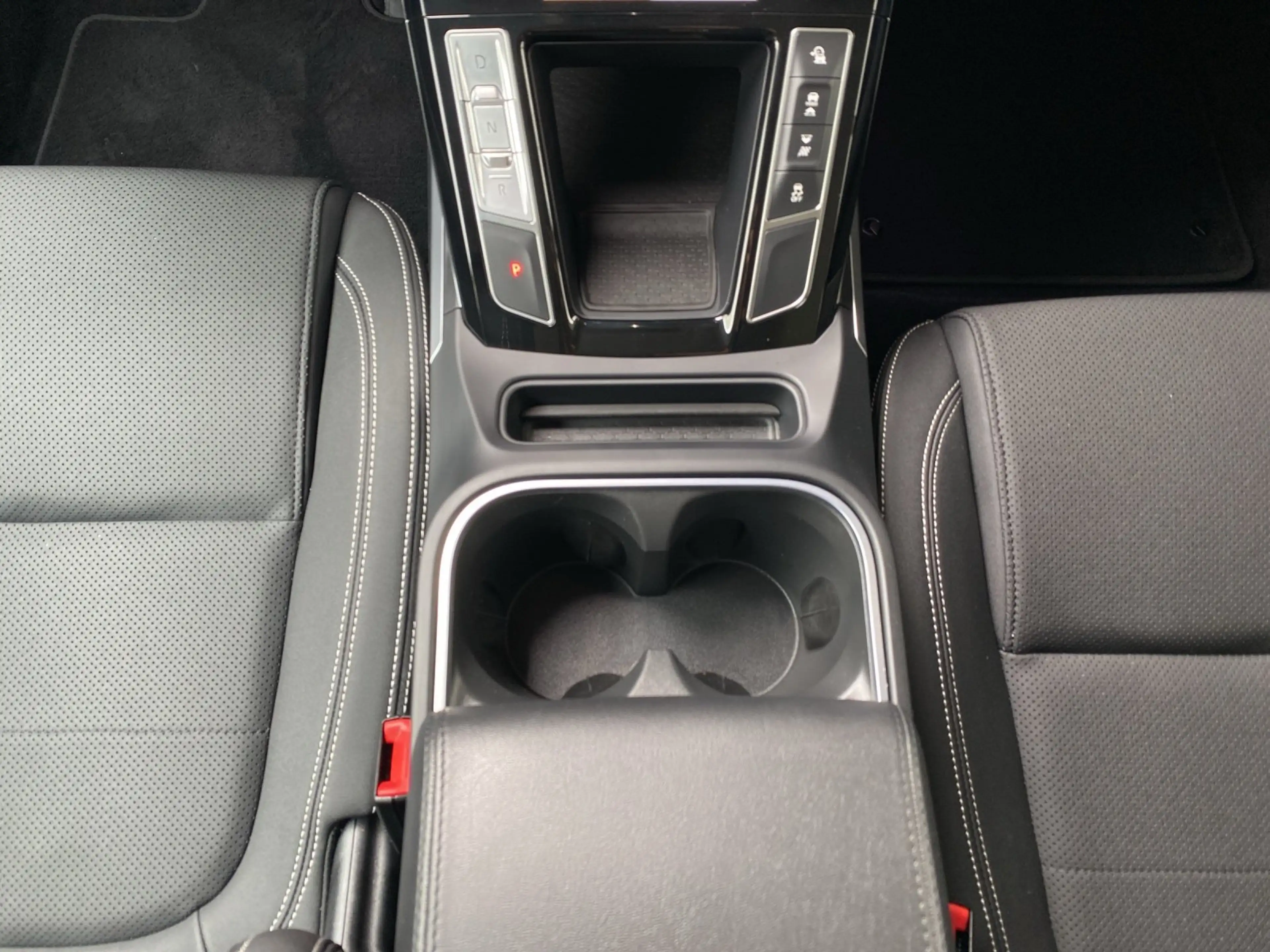 Jaguar I-Pace EV400 S ACC*LED*Navi*StHzg*WiPa*AWD — photo 9