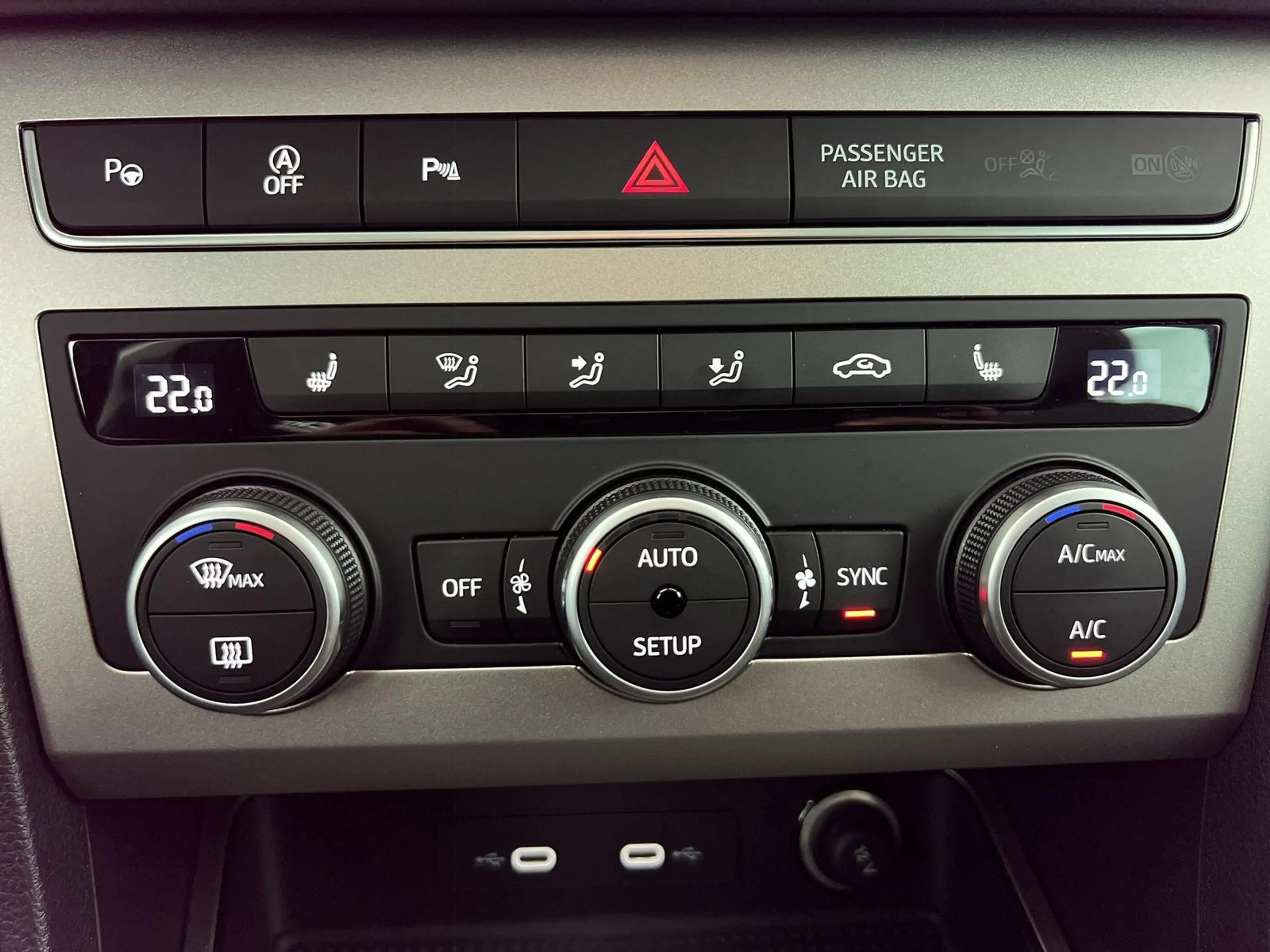 SEAT Ateca Xperience 1.5TSI*SHZ*LKH*RFK*AHK*uvm — photo 12