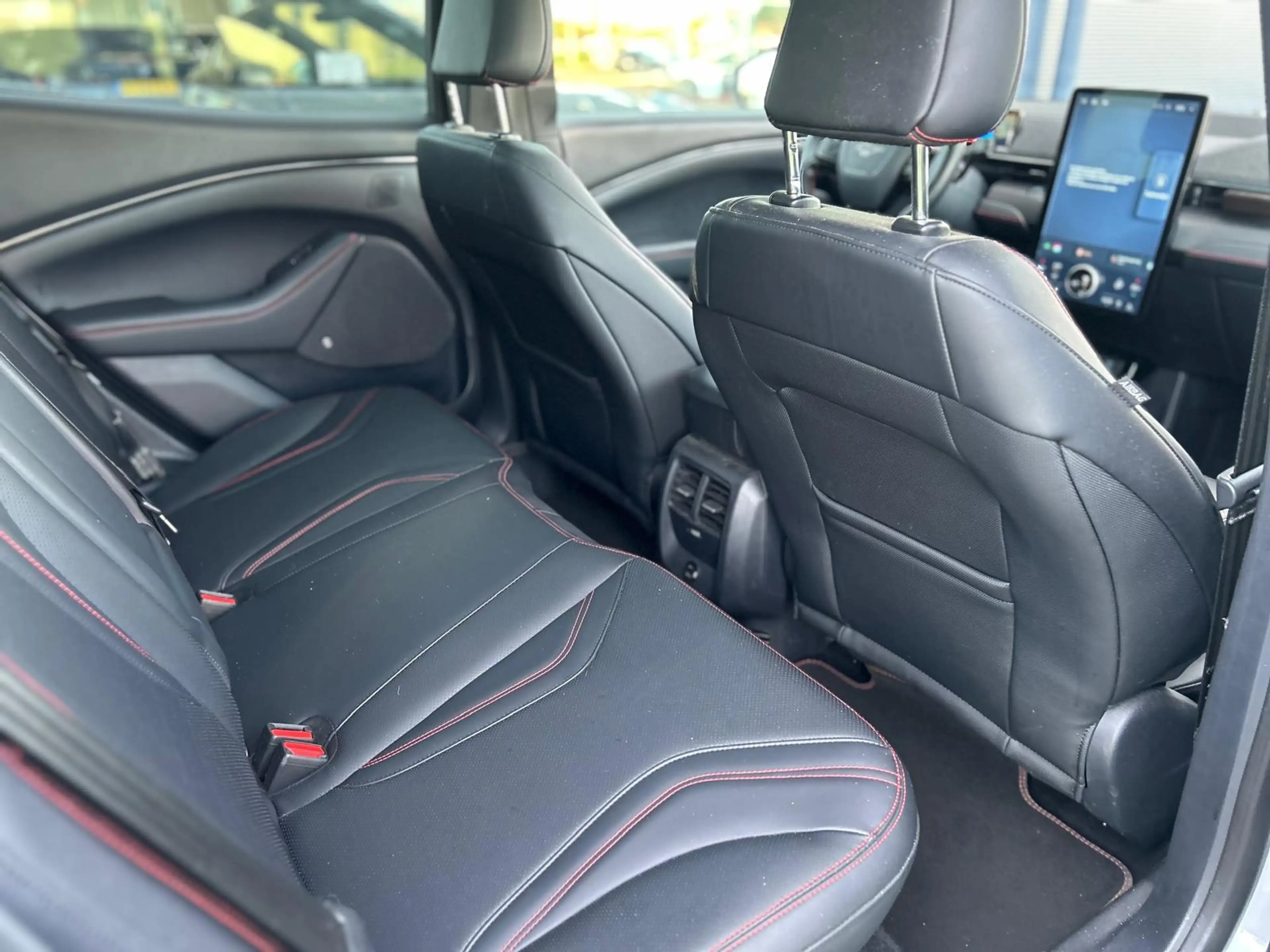 Ford Mustang Mach-E AWD 75 kWh |NAP|BTW|Pano|Bang&Olufsen — photo 3