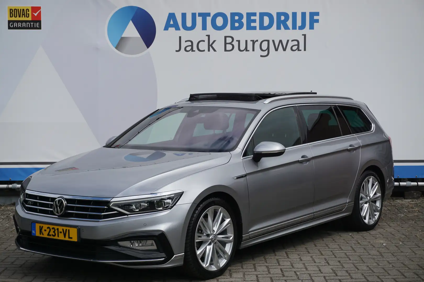 Volkswagen Passat Variant 1.5 TSI DSG Elegance Business R-Line Trekhaak | Ca Grijs - 2