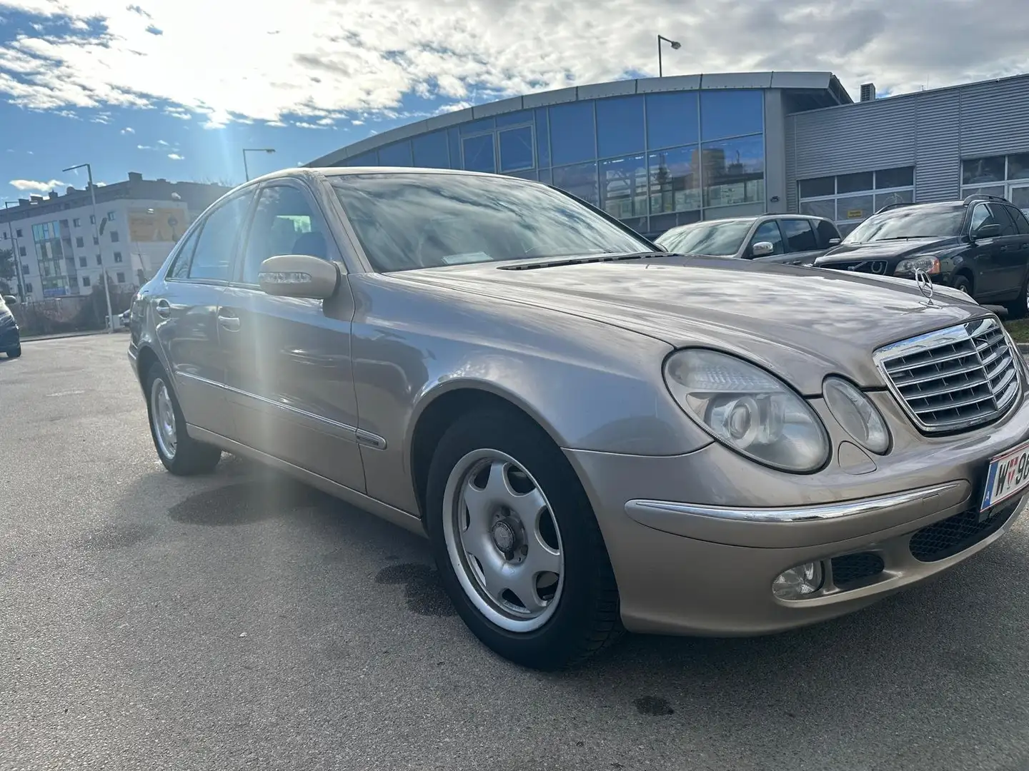 Mercedes-Benz E 320 E 320 Elegance Aut. Grau - 2